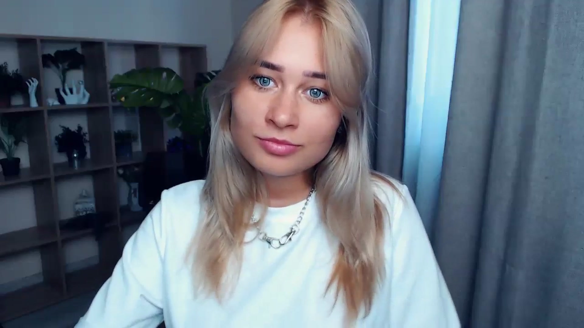 Gallery image thumbnail from Kukla_kolduna's myfreecams stream on, 08/18/2023, 17:07 image 5 of 20