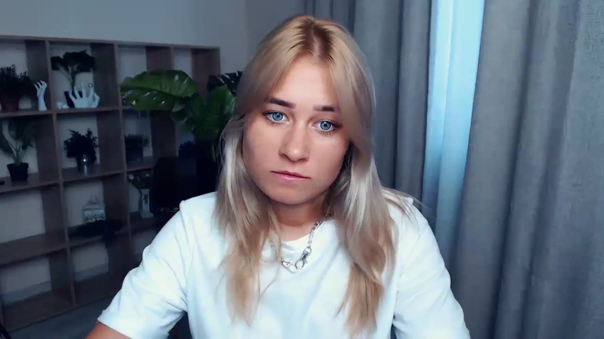 Gallery image thumbnail from Kukla_kolduna's myfreecams stream on, 08/18/2023, 17:07 image 11 of 20