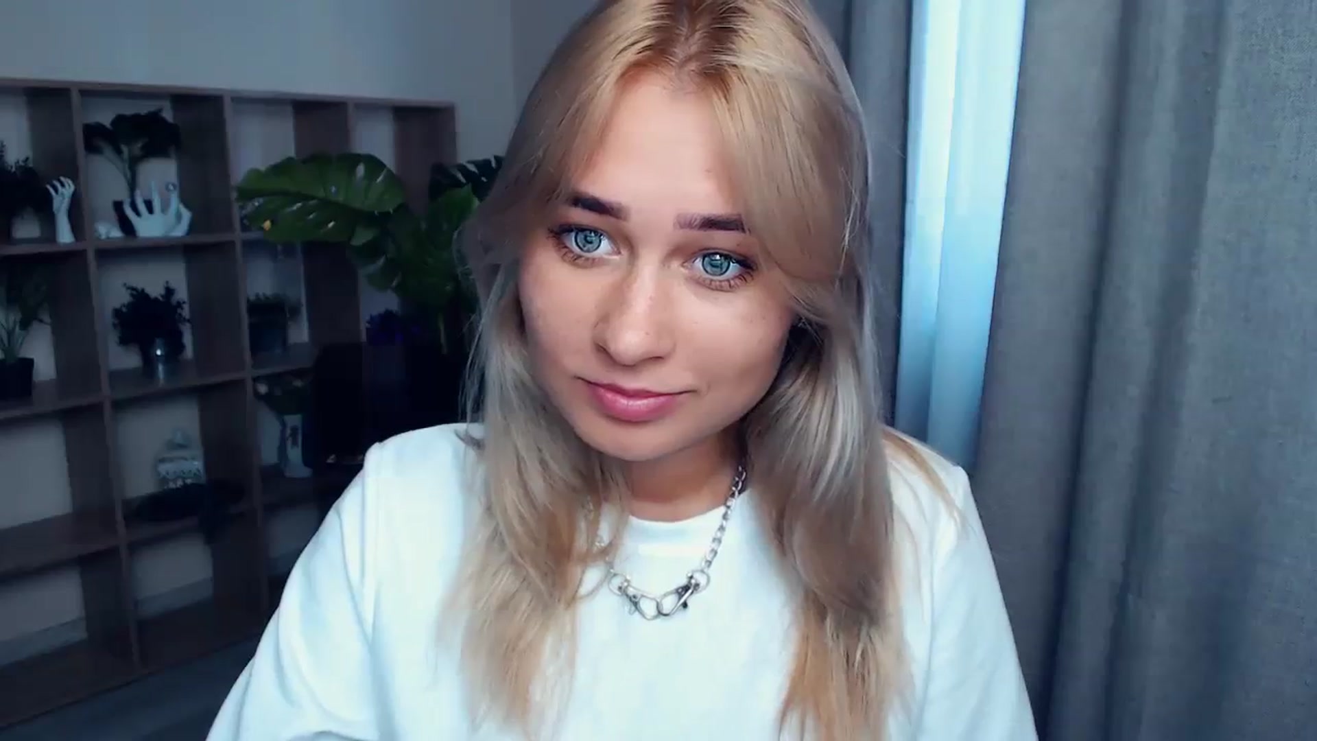 Gallery image thumbnail from Kukla_kolduna's myfreecams stream on, 08/18/2023, 17:07 image 4 of 20
