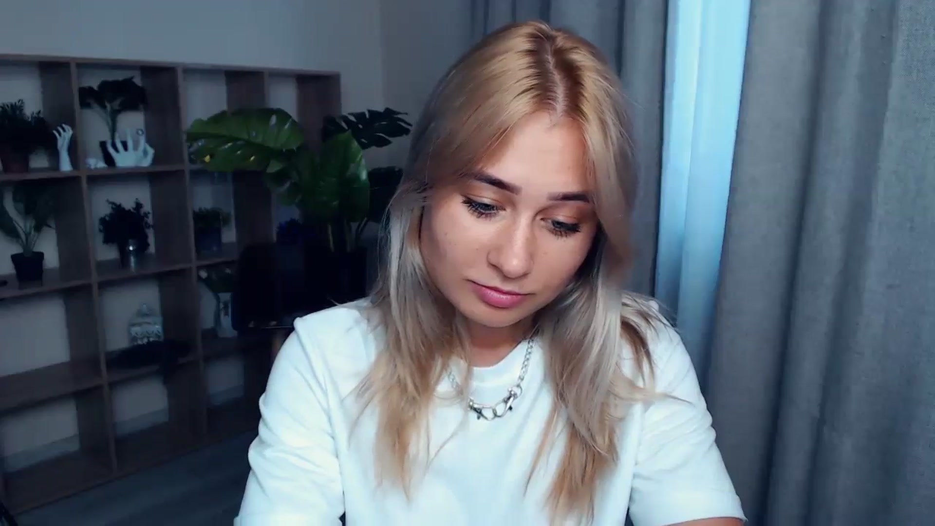 Gallery image thumbnail from Kukla_kolduna's myfreecams stream on, 08/18/2023, 17:07 image 10 of 20