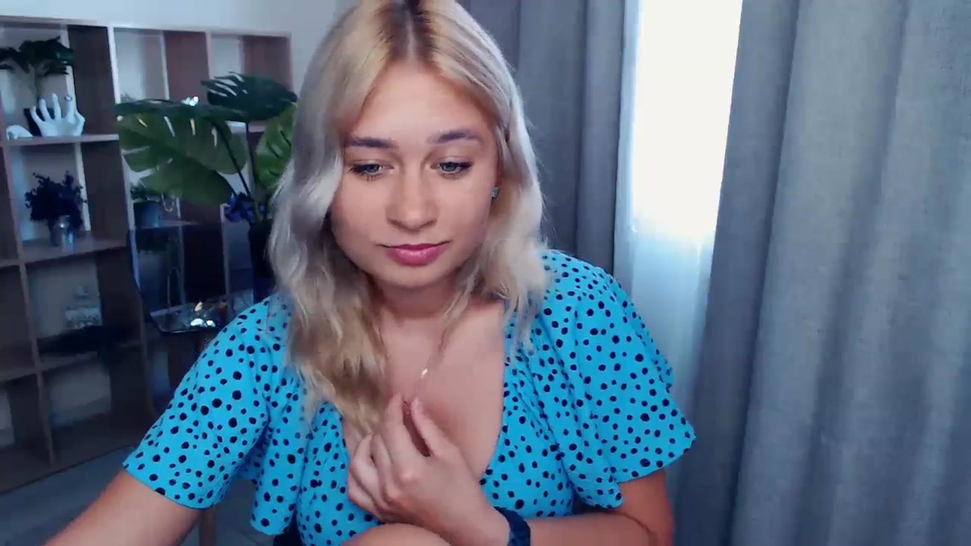 Gallery image thumbnail from Kukla_kolduna's myfreecams stream on, 08/31/2023, 10:01 image 4 of 20