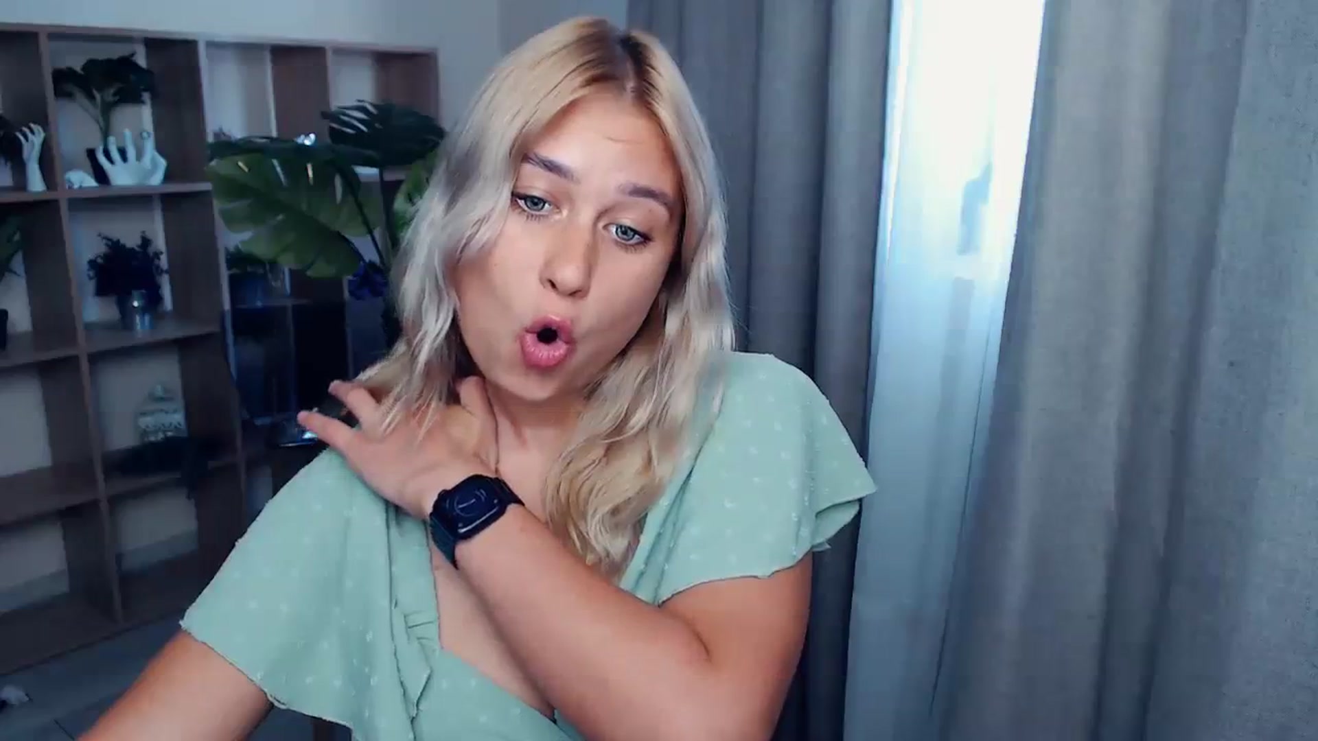 Gallery image thumbnail from Kukla_kolduna's myfreecams stream on, 08/31/2023, 15:50 image 9 of 20