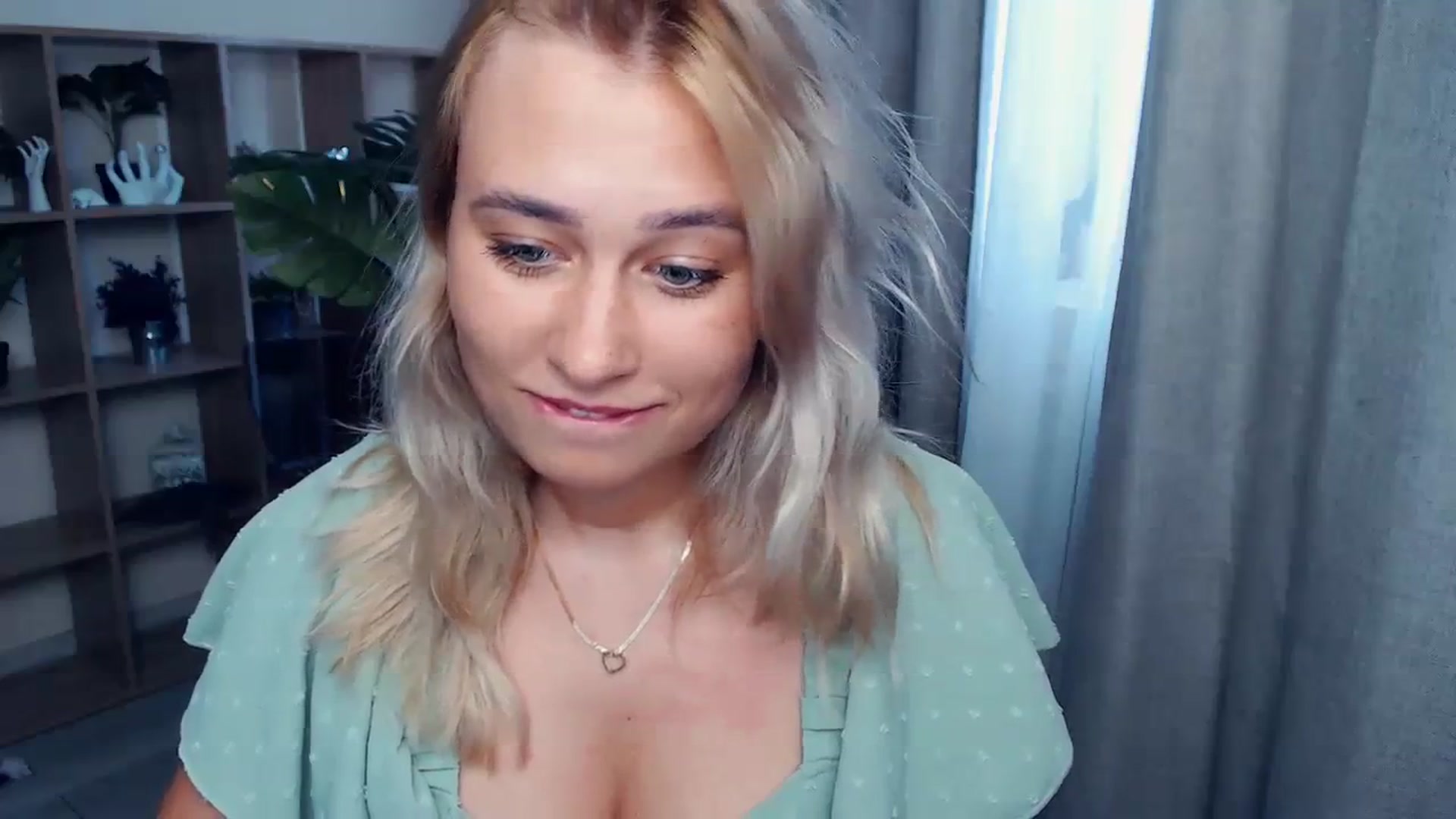 Gallery image thumbnail from Kukla_kolduna's myfreecams stream on, 08/31/2023, 15:50 image 12 of 20