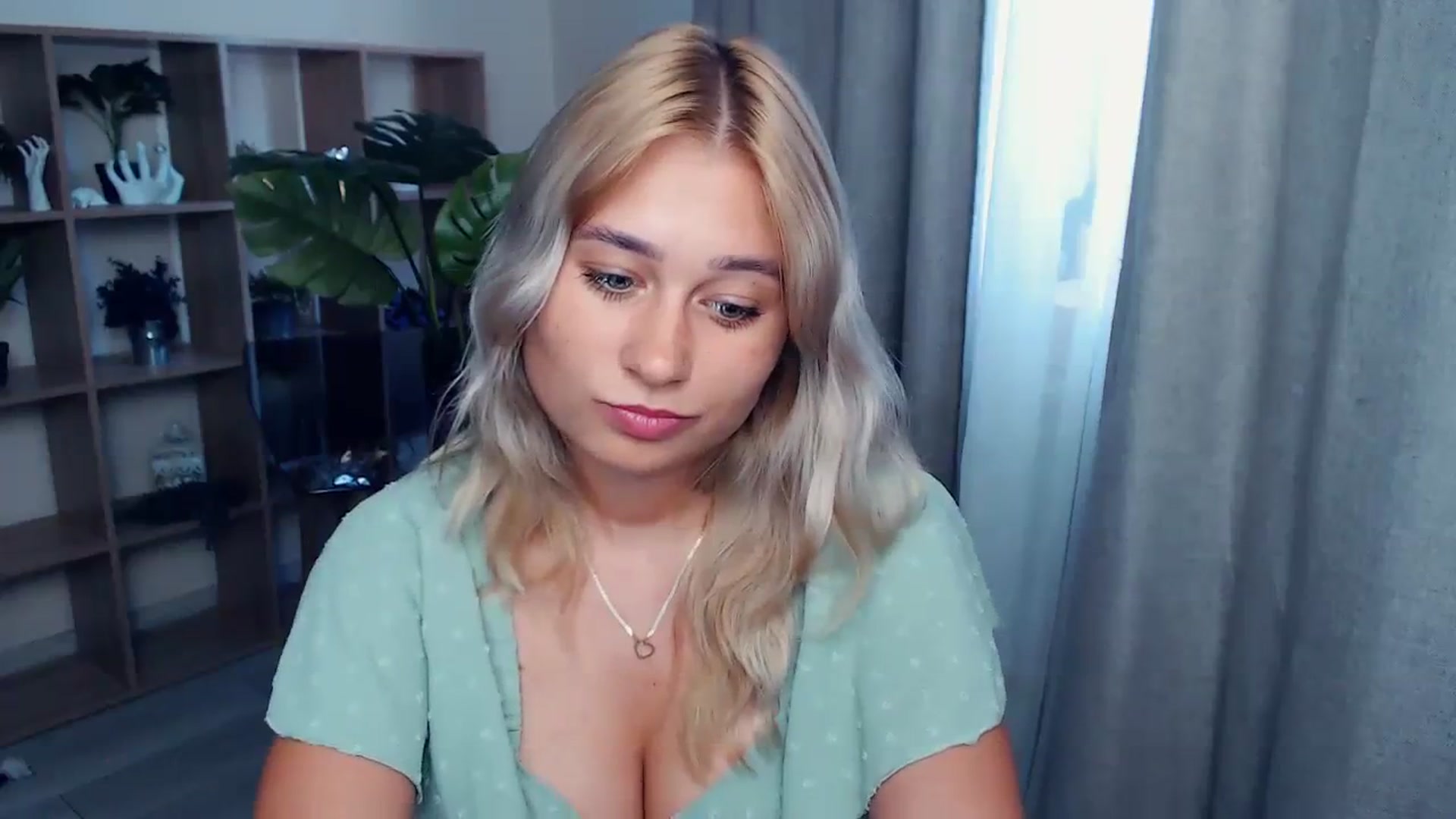 Gallery image thumbnail from Kukla_kolduna's myfreecams stream on, 08/31/2023, 15:50 image 10 of 20