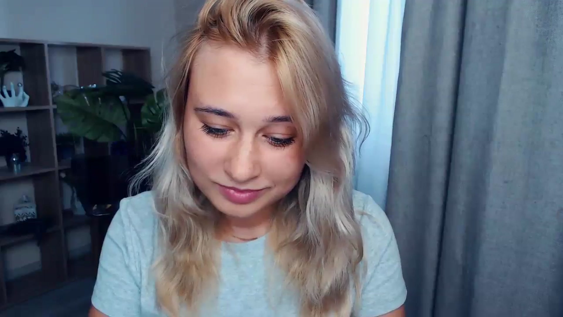 Gallery image thumbnail from Kukla_kolduna's myfreecams stream on, 09/01/2023, 15:34 image 2 of 20
