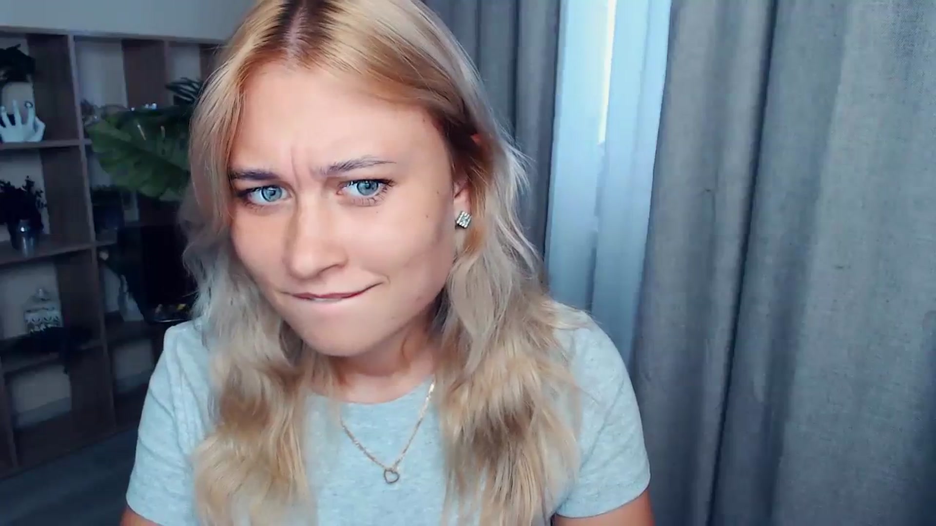 Gallery image thumbnail from Kukla_kolduna's myfreecams stream on, 09/01/2023, 15:34 image 18 of 20