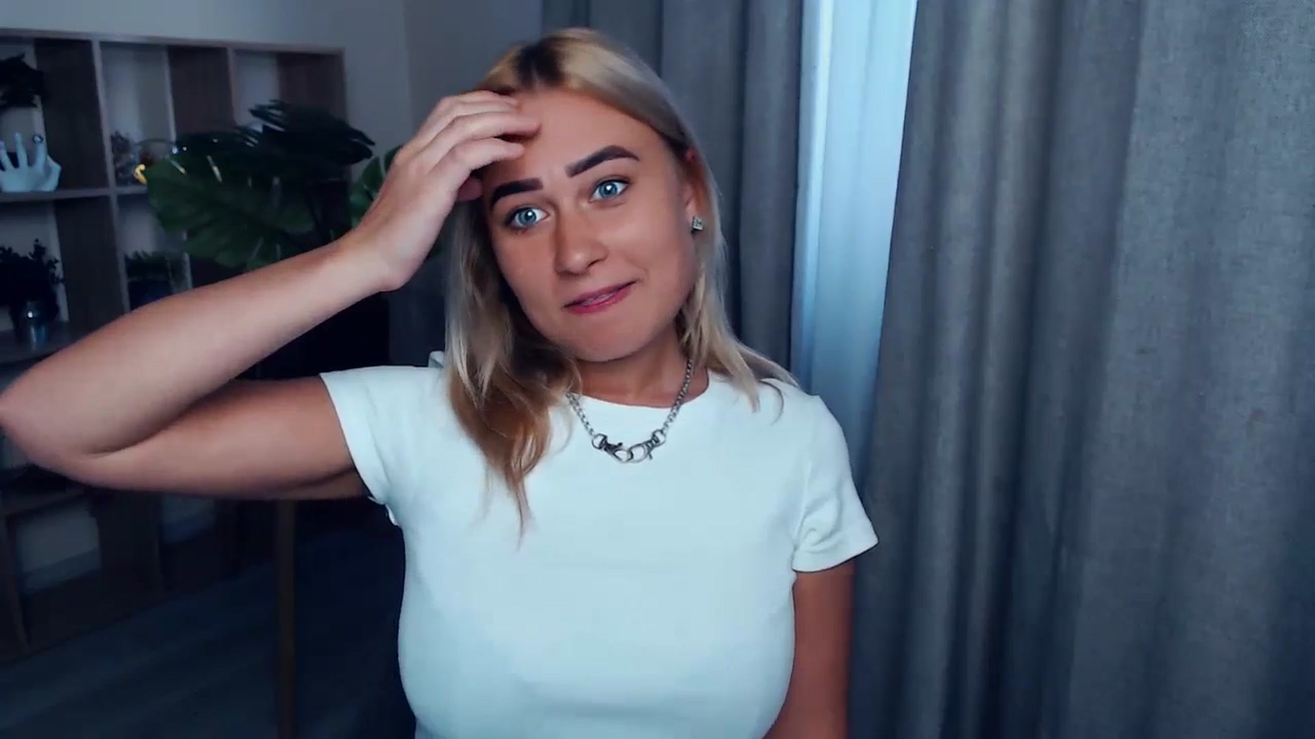 Gallery image thumbnail from Kukla_kolduna's myfreecams stream on, 09/02/2023, 16:00 image 10 of 20