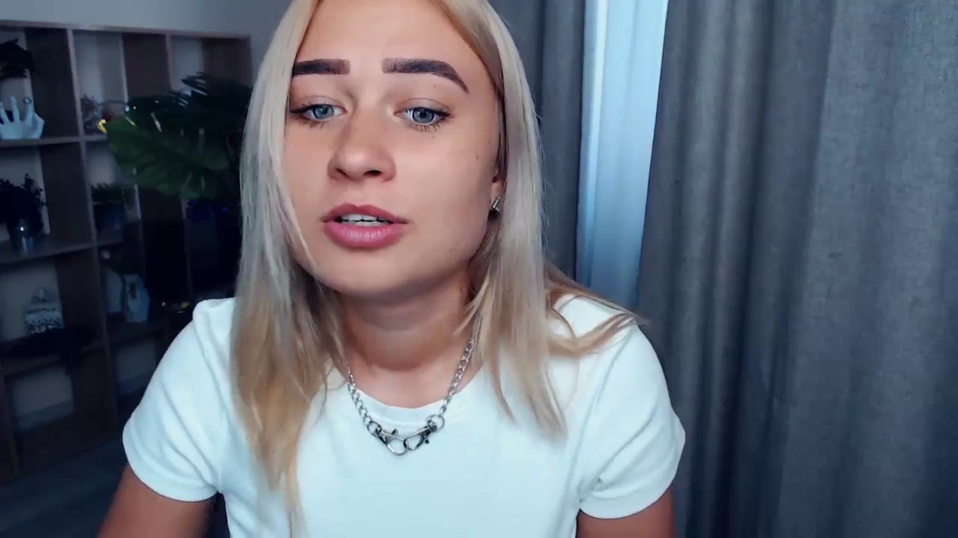 Gallery image thumbnail from Kukla_kolduna's myfreecams stream on, 09/02/2023, 16:00 image 9 of 20