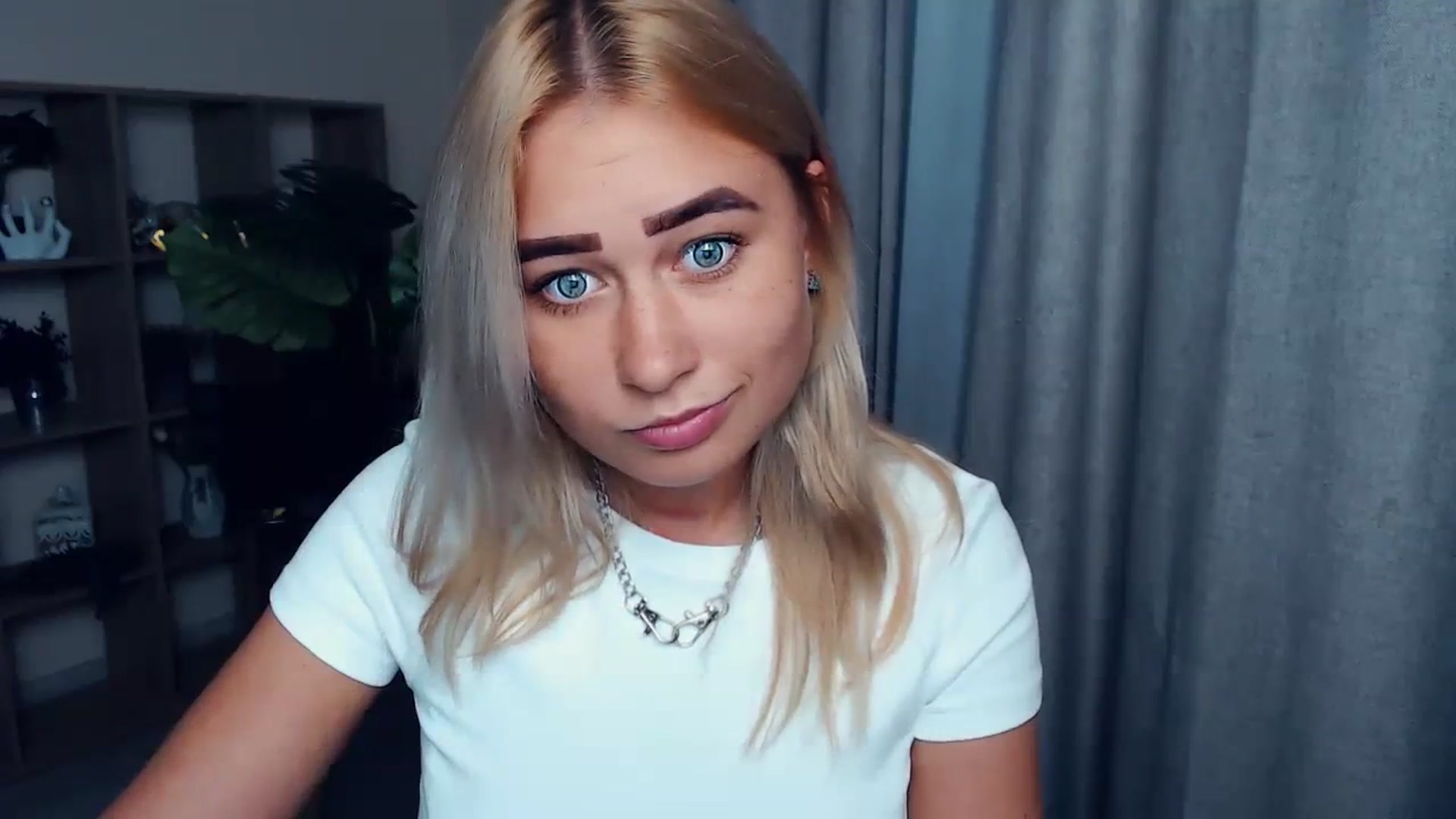 Gallery image thumbnail from Kukla_kolduna's myfreecams stream on, 09/02/2023, 17:08 image 19 of 20