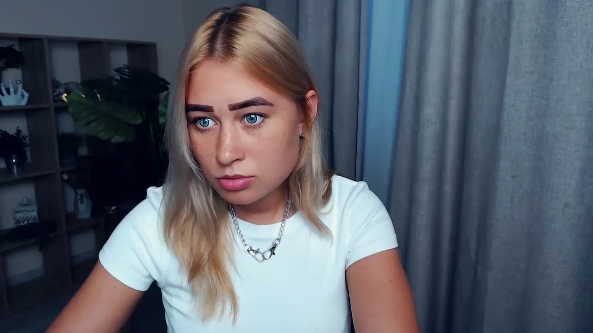 Gallery image thumbnail from Kukla_kolduna's myfreecams stream on, 09/02/2023, 17:08 image 12 of 20