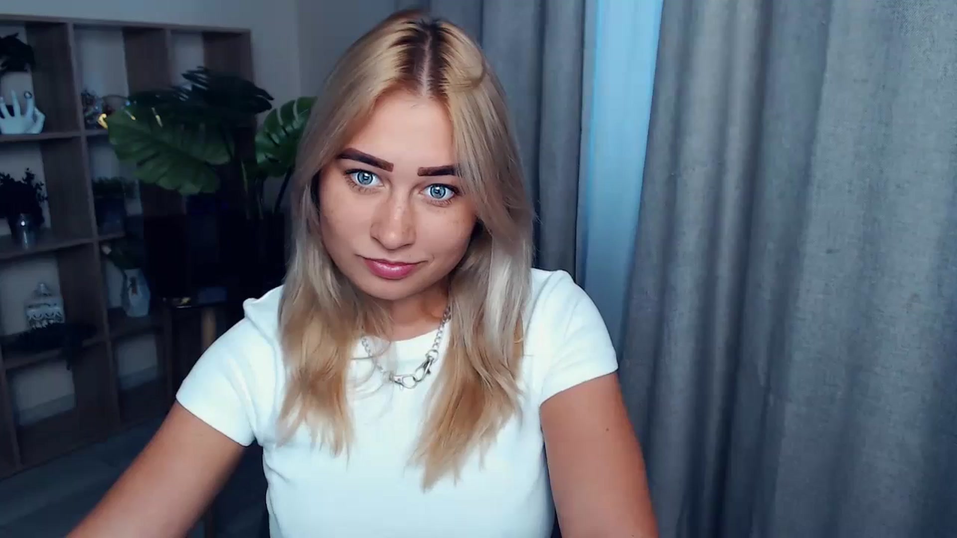 Gallery image thumbnail from Kukla_kolduna's myfreecams stream on, 09/02/2023, 17:08 image 4 of 20