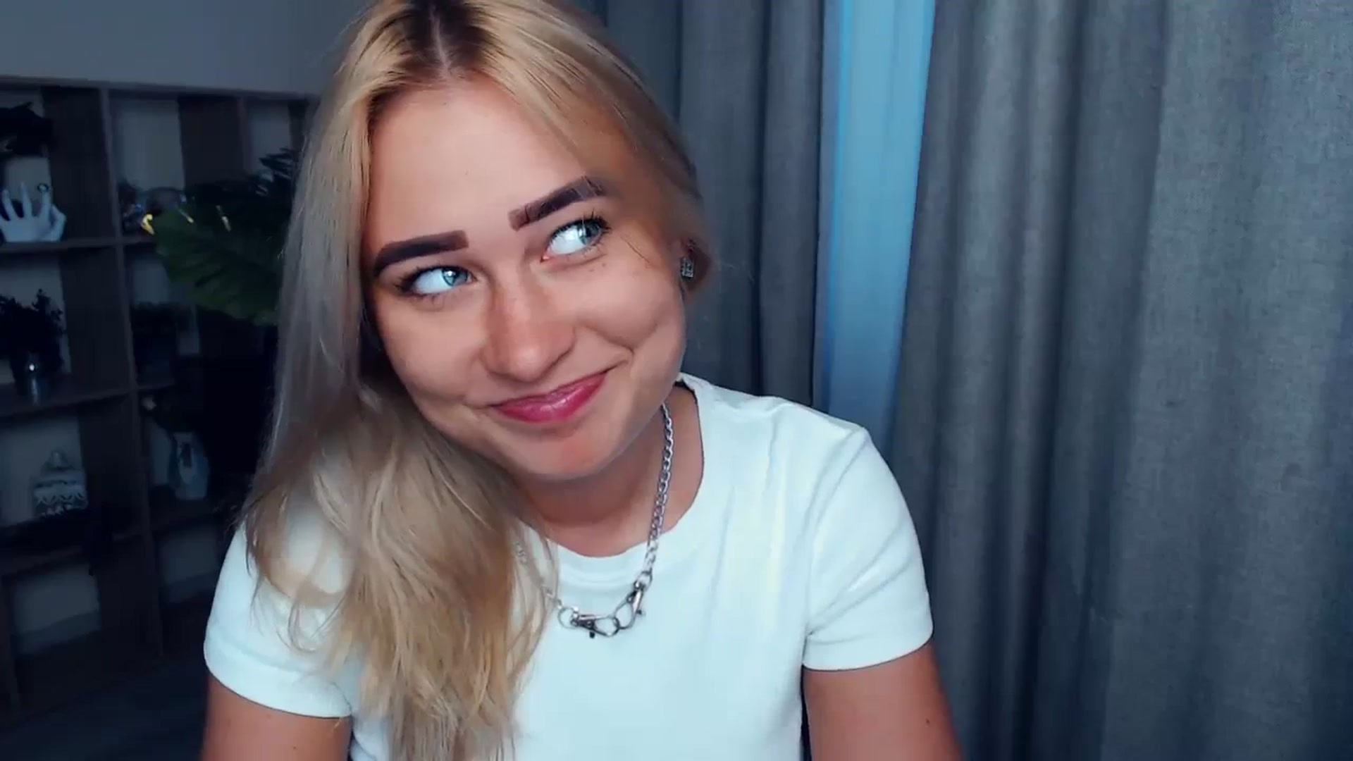 Gallery image thumbnail from Kukla_kolduna's myfreecams stream on, 09/02/2023, 17:08 image 5 of 20