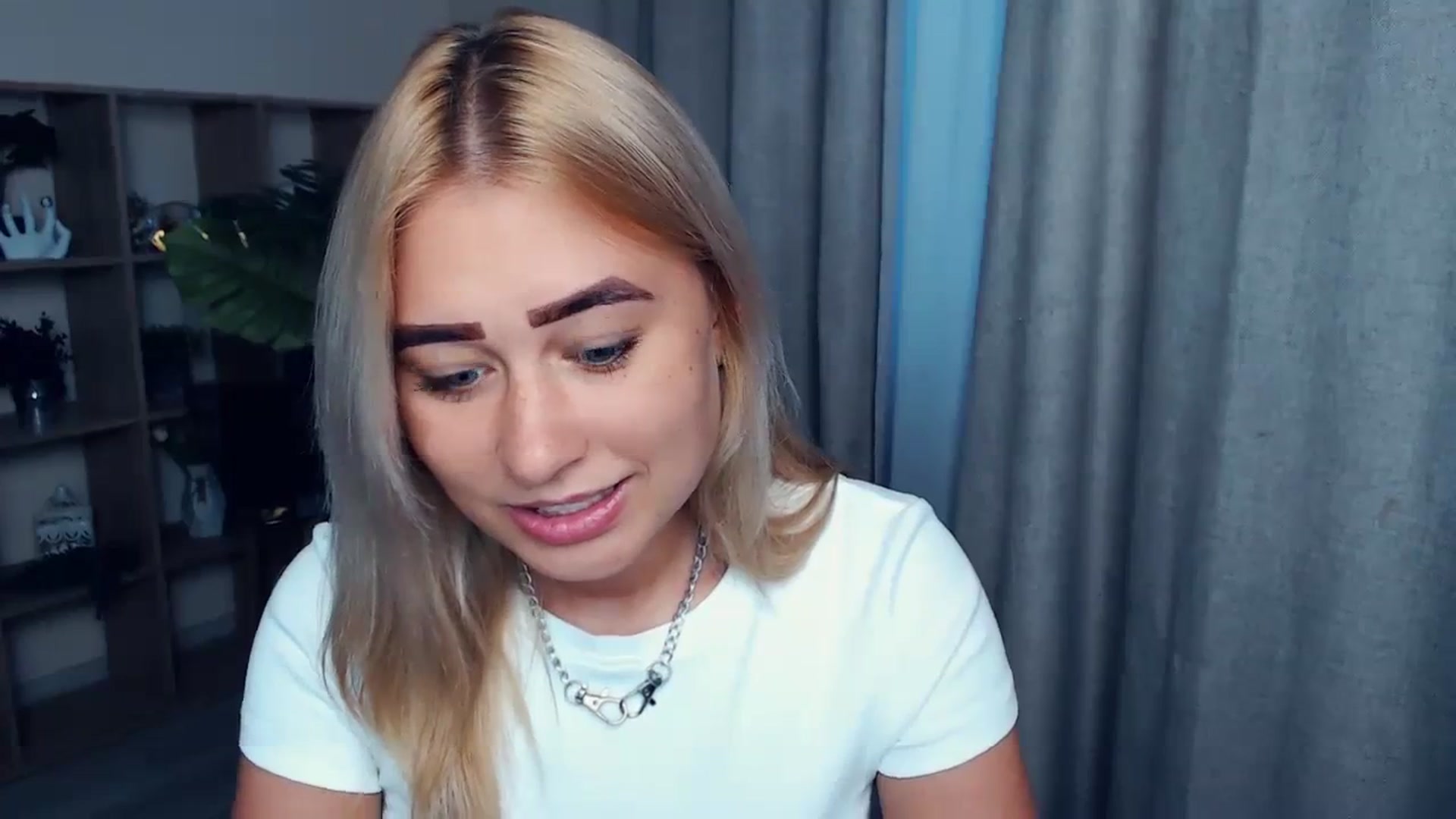 Gallery image thumbnail from Kukla_kolduna's myfreecams stream on, 09/02/2023, 17:08 image 9 of 20