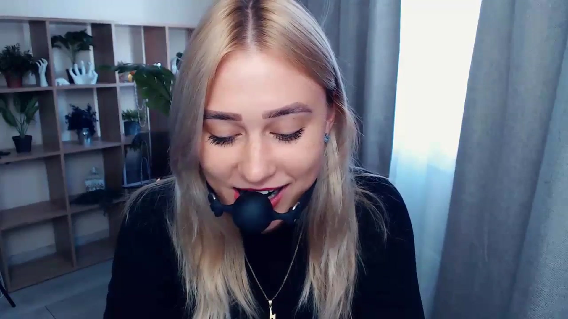 Gallery image thumbnail from Kukla_kolduna's myfreecams stream on, 09/03/2023, 12:40 image 16 of 20