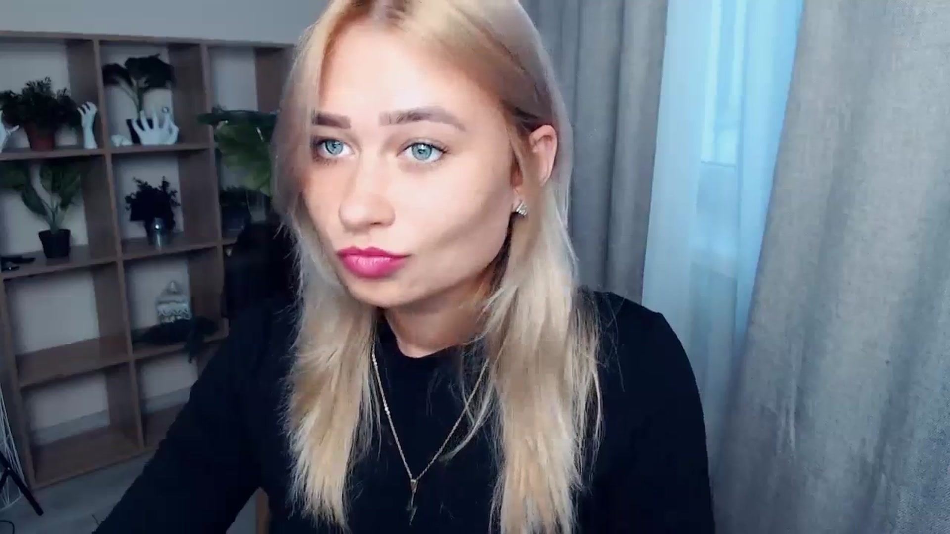 Gallery image thumbnail from Kukla_kolduna's myfreecams stream on, 09/03/2023, 16:00 image 17 of 20