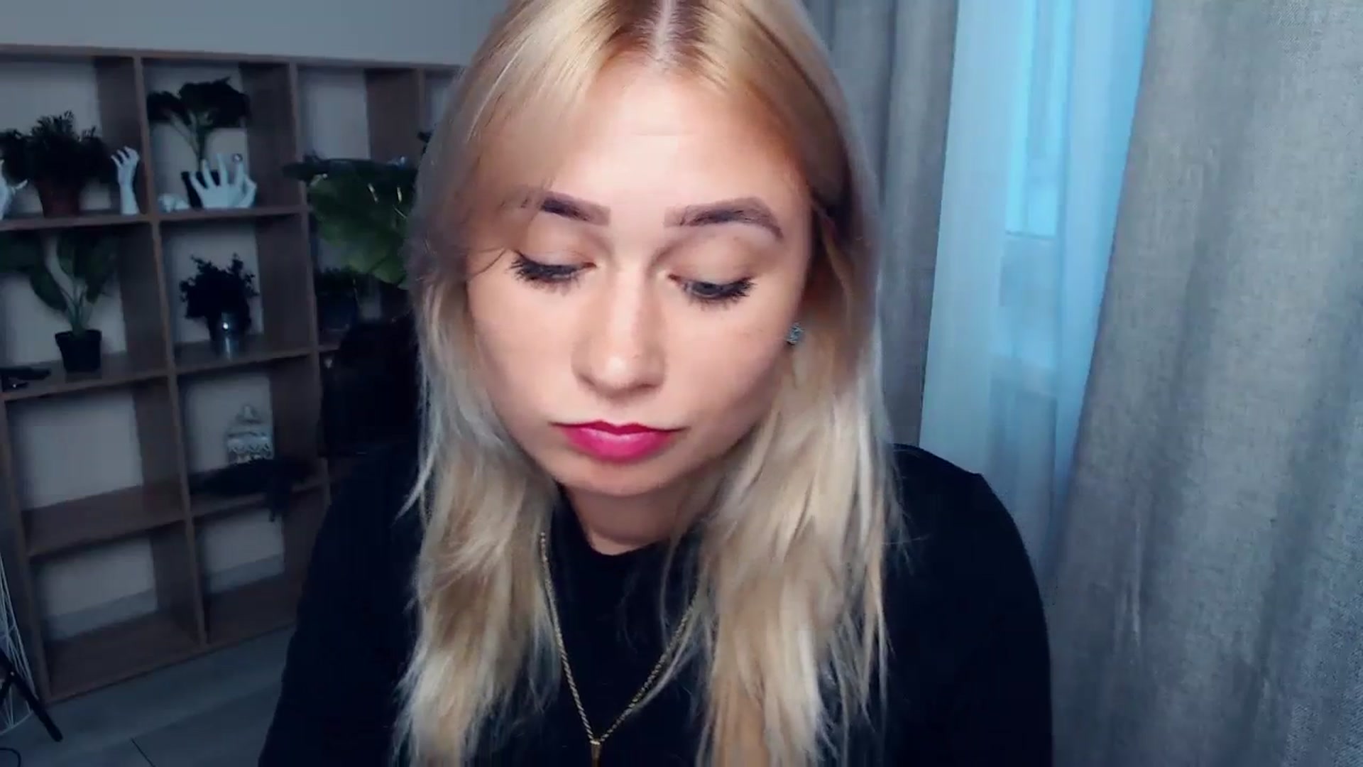 Gallery image thumbnail from Kukla_kolduna's myfreecams stream on, 09/03/2023, 16:00 image 18 of 20