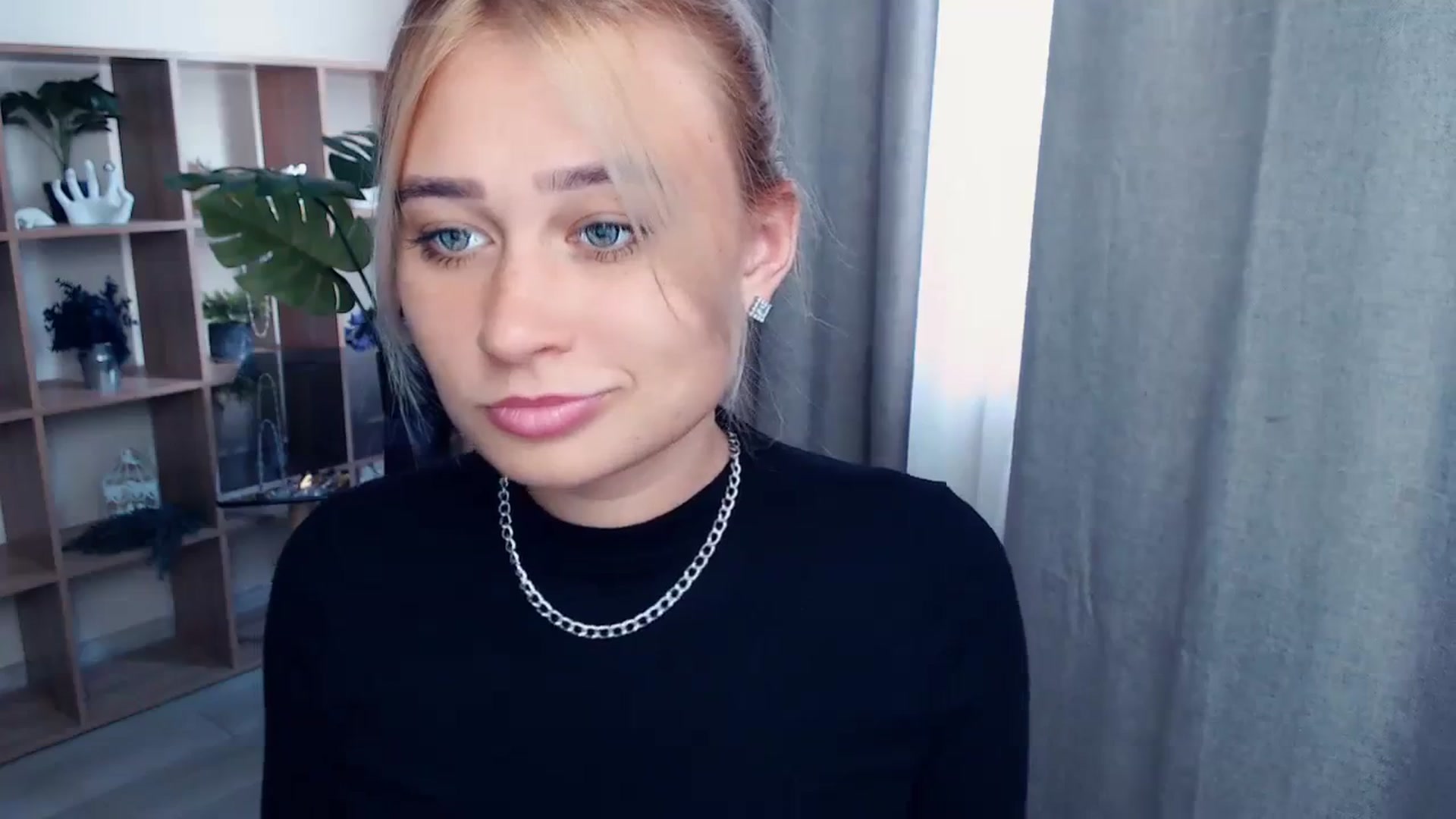 Gallery image thumbnail from Kukla_kolduna's myfreecams stream on, 09/04/2023, 14:13 image 13 of 20