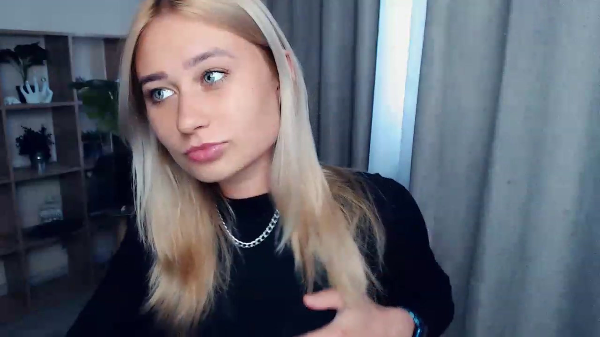 Gallery image thumbnail from Kukla_kolduna's myfreecams stream on, 09/04/2023, 16:08 image 10 of 20