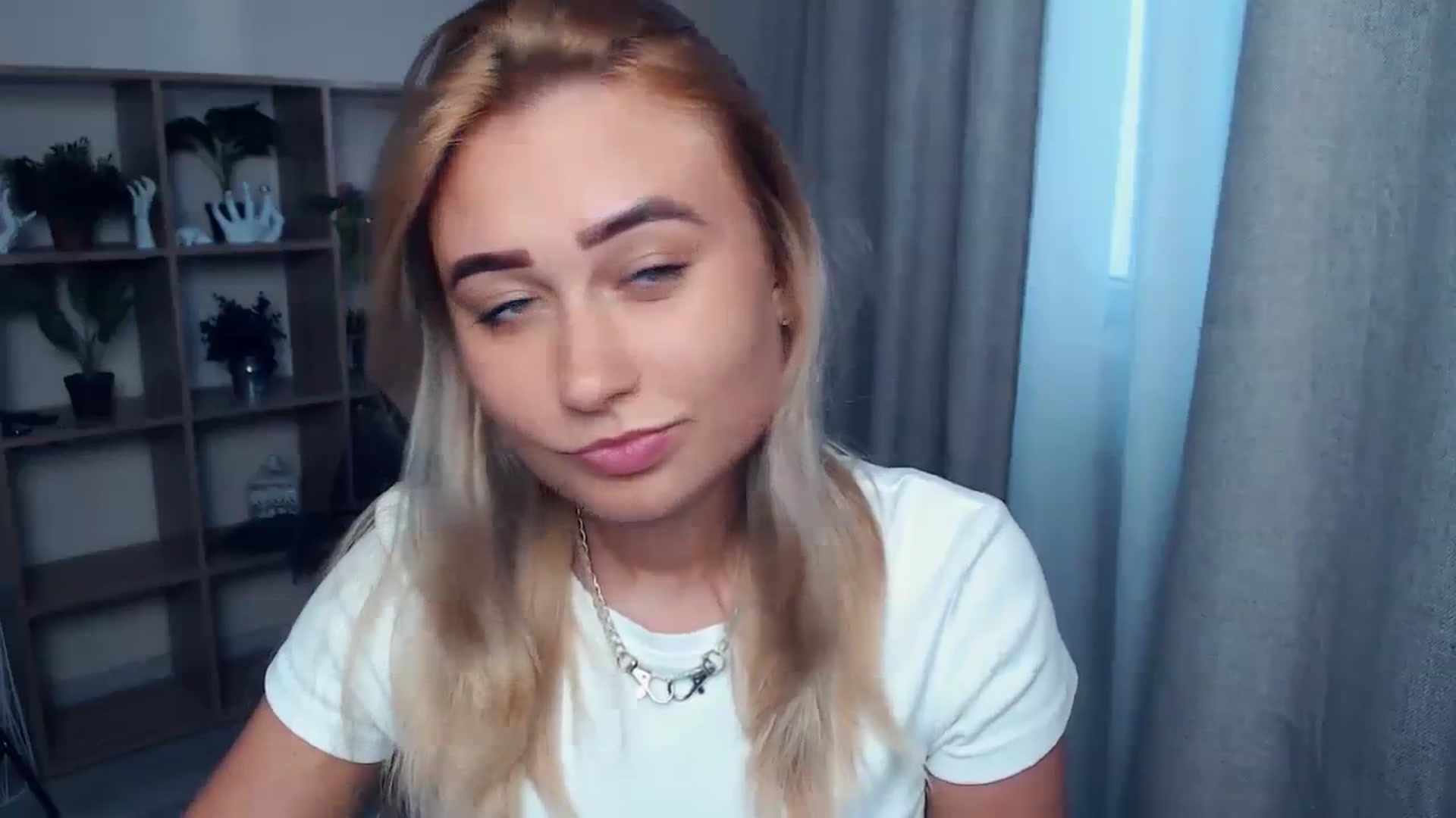 Gallery image thumbnail from Kukla_kolduna's myfreecams stream on, 09/07/2023, 16:01 image 18 of 20