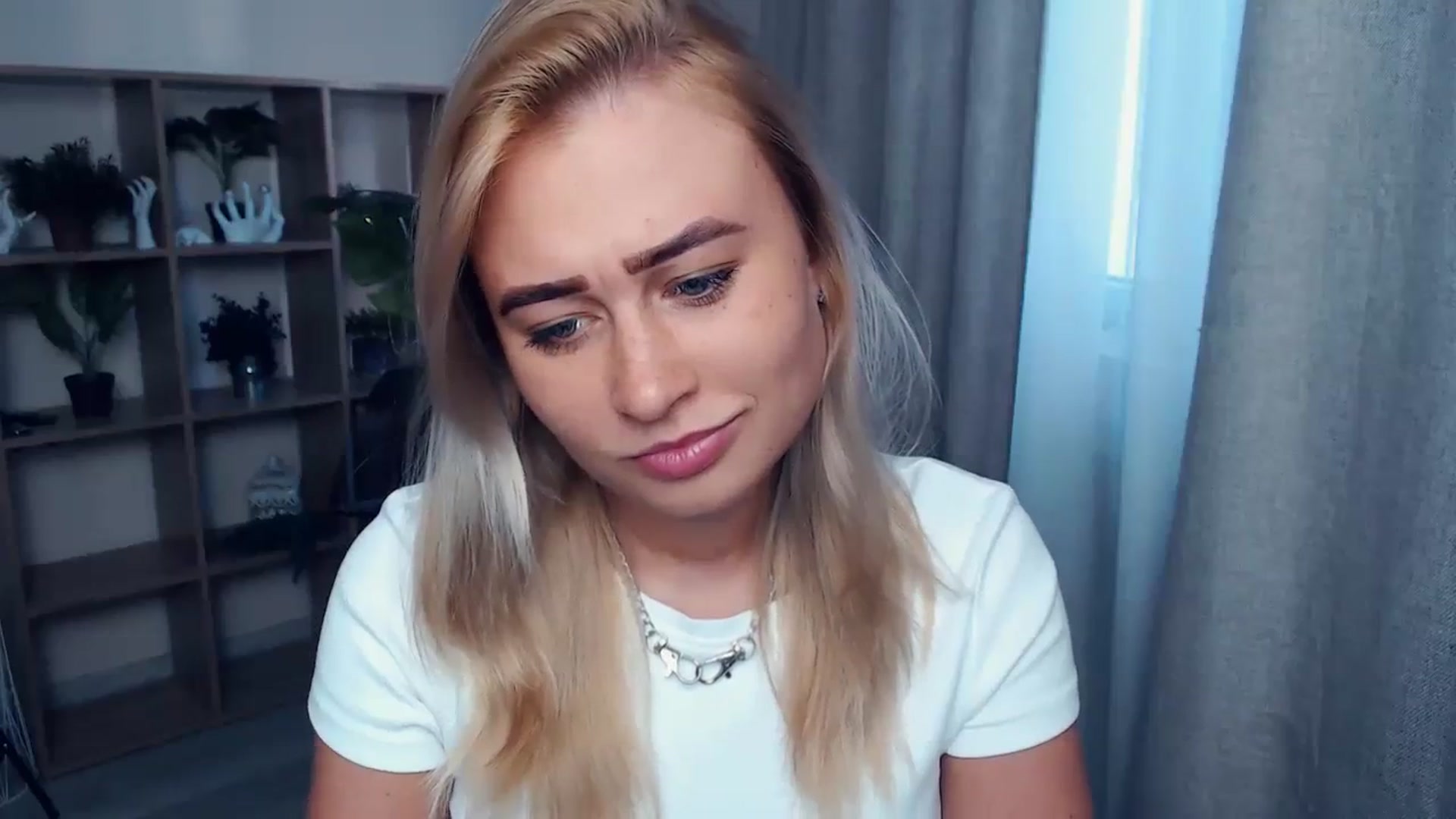 Gallery image thumbnail from Kukla_kolduna's myfreecams stream on, 09/07/2023, 16:01 image 2 of 20