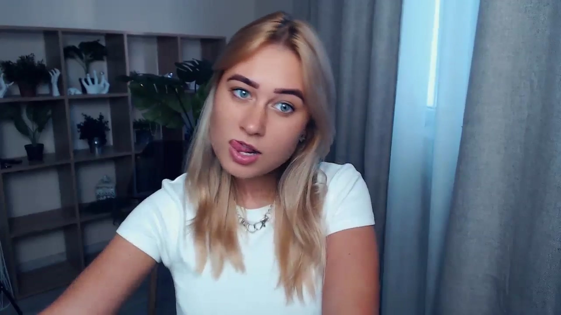 Gallery image thumbnail from Kukla_kolduna's myfreecams stream on, 09/07/2023, 16:01 image 11 of 20