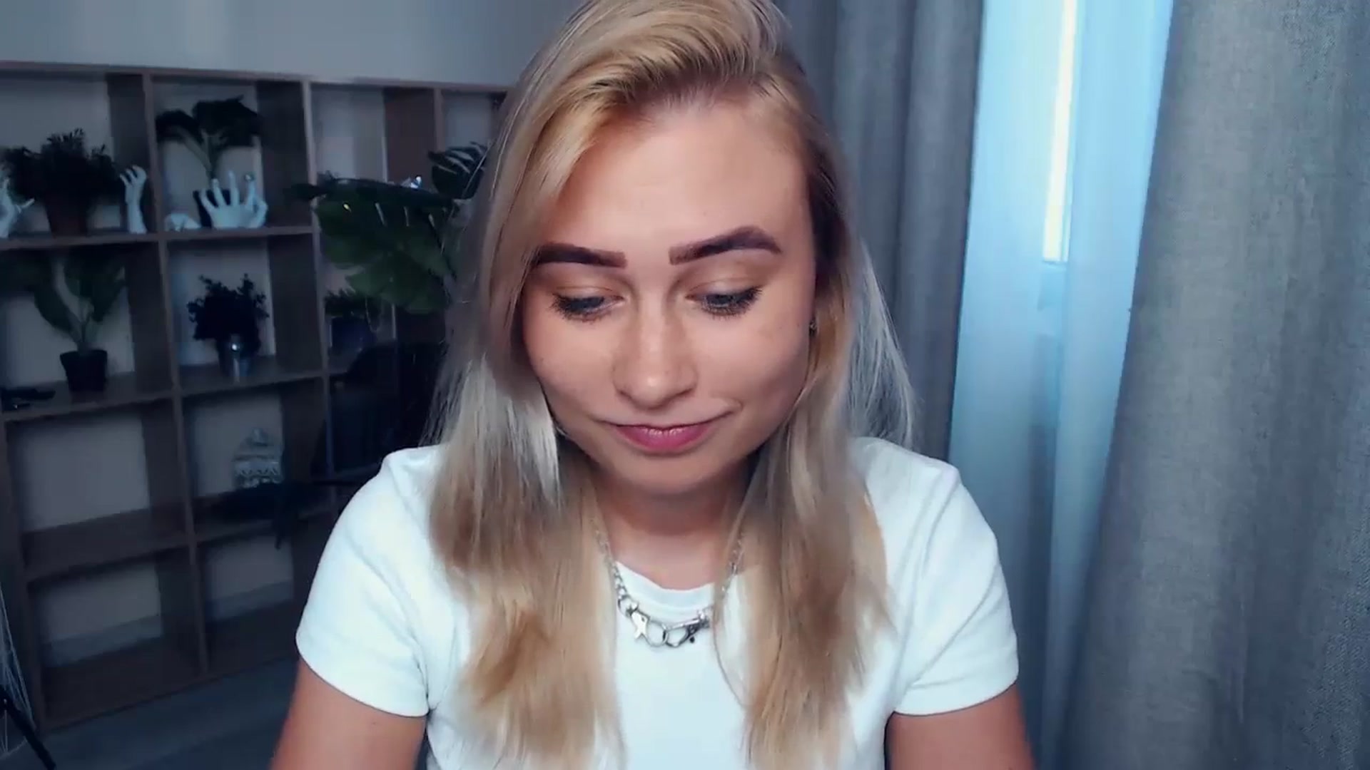 Gallery image thumbnail from Kukla_kolduna's myfreecams stream on, 09/07/2023, 16:01 image 3 of 20