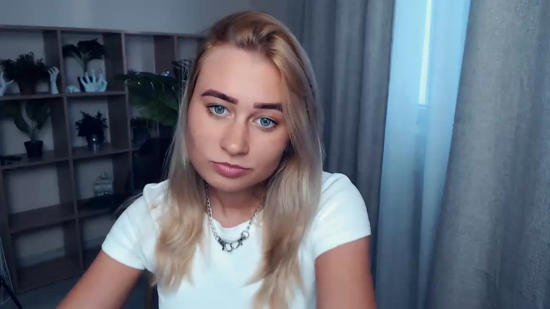Gallery image thumbnail from Kukla_kolduna's myfreecams stream on, 09/07/2023, 16:01 image 17 of 20