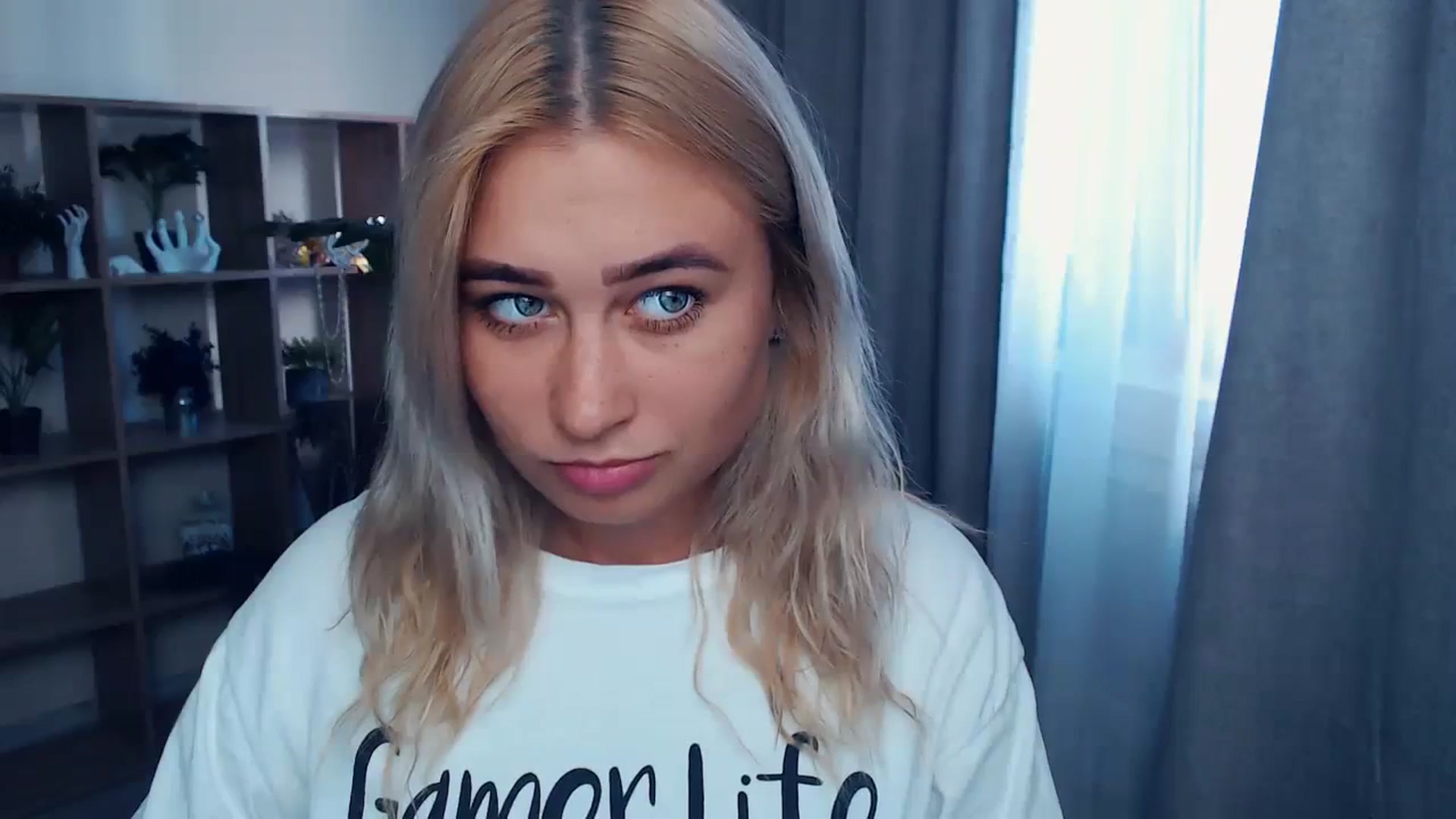 Gallery image thumbnail from Kukla_kolduna's myfreecams stream on, 09/08/2023, 15:27 image 6 of 20