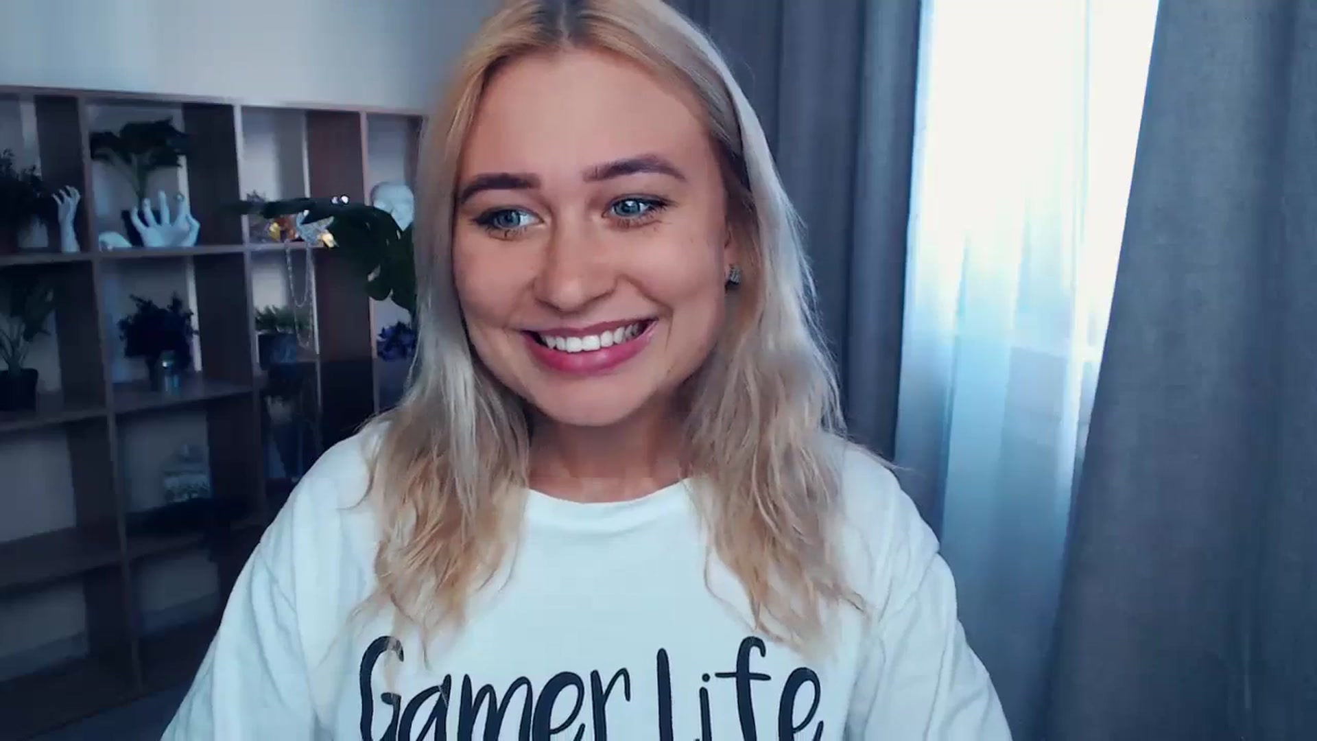 Gallery image thumbnail from Kukla_kolduna's myfreecams stream on, 09/08/2023, 15:27 image 4 of 20