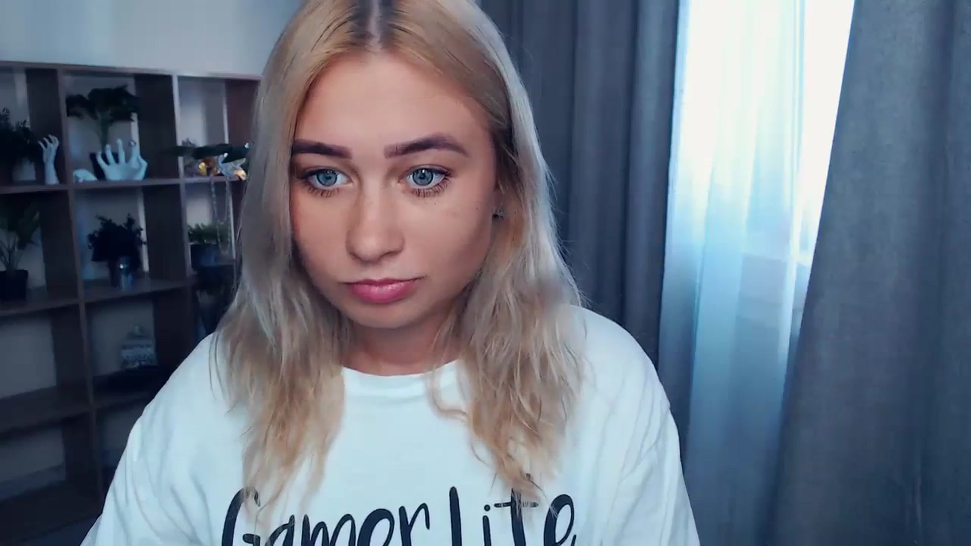 Gallery image thumbnail from Kukla_kolduna's myfreecams stream on, 09/08/2023, 15:27 image 16 of 20