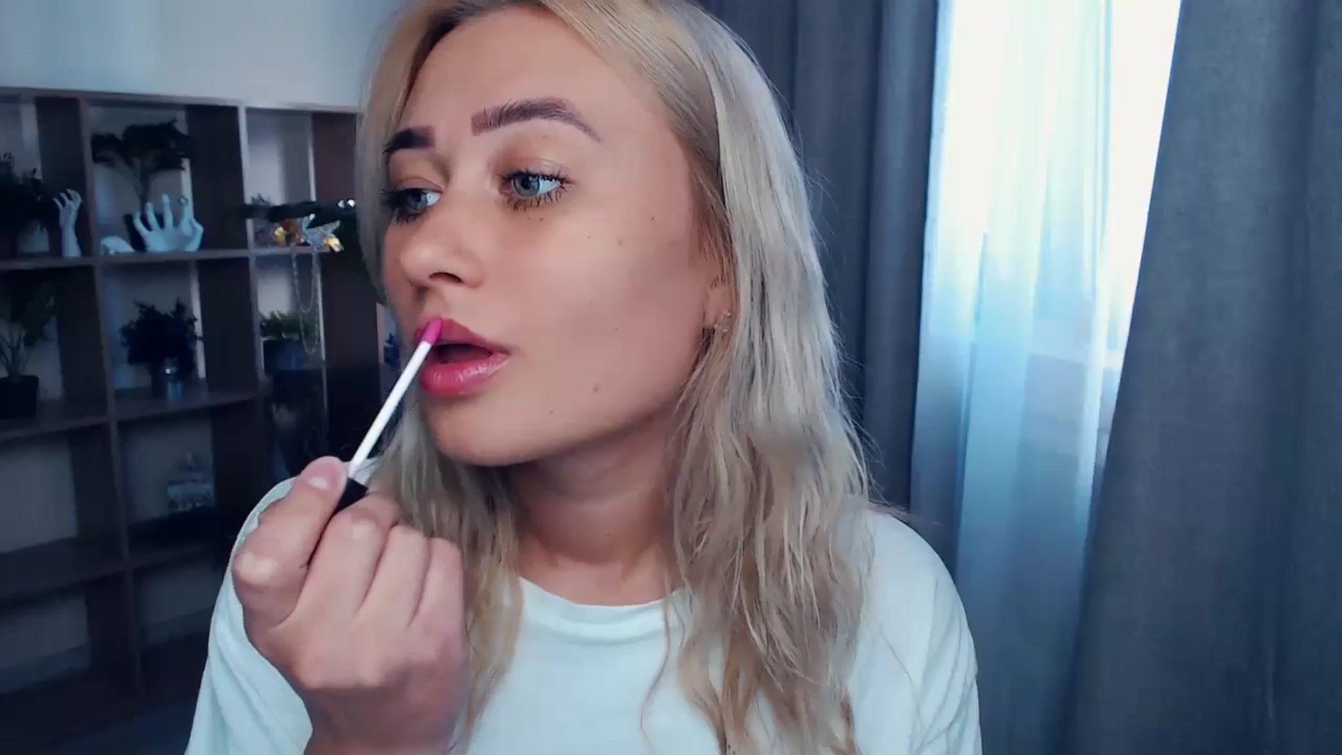 Gallery image thumbnail from Kukla_kolduna's myfreecams stream on, 09/08/2023, 15:27 image 8 of 20