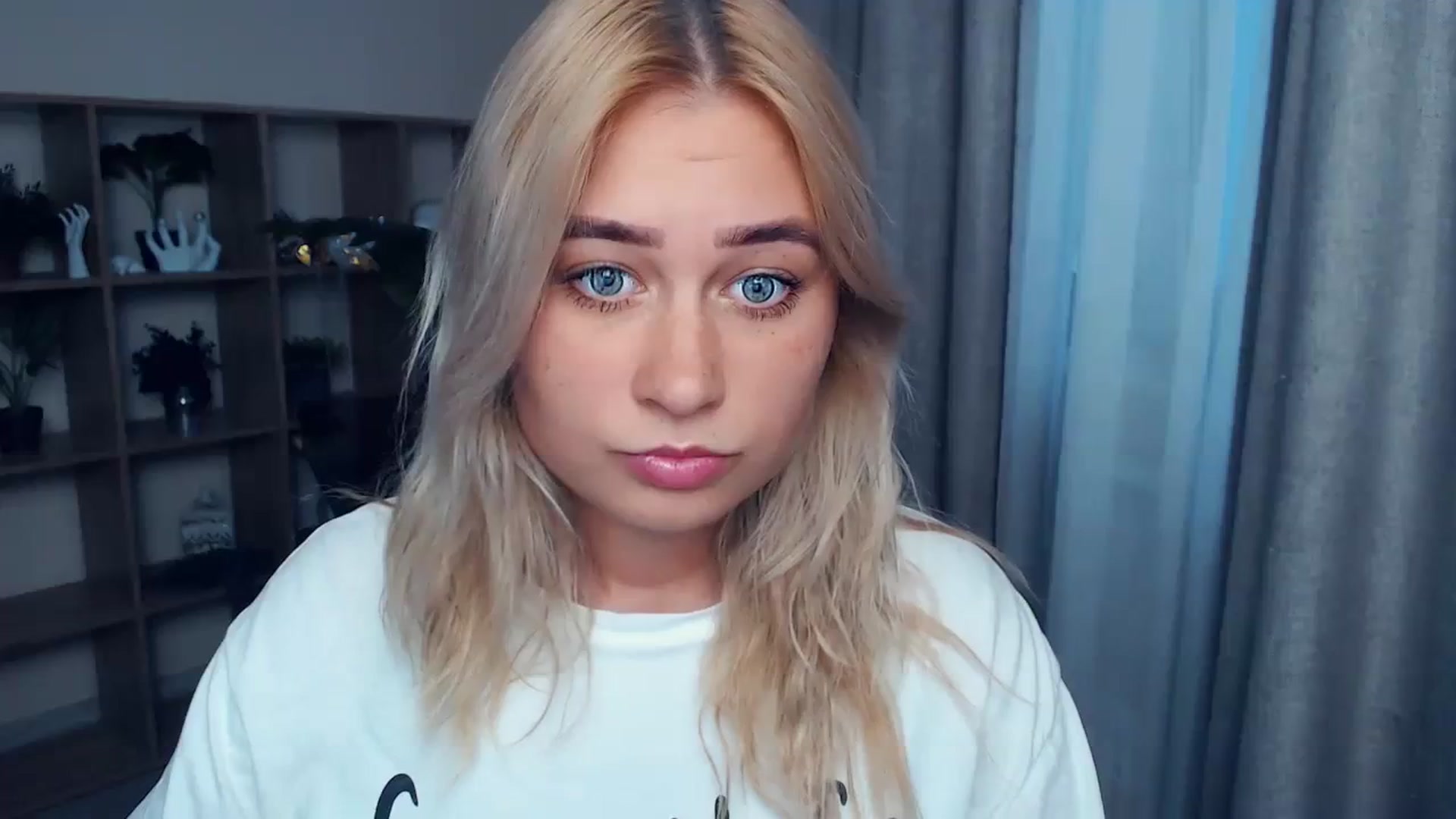 Gallery image thumbnail from Kukla_kolduna's myfreecams stream on, 09/08/2023, 16:53 image 3 of 20