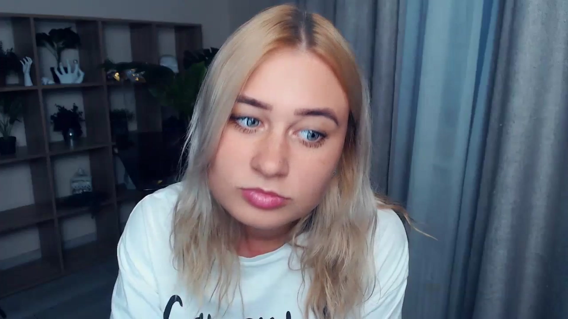 Gallery image thumbnail from Kukla_kolduna's myfreecams stream on, 09/08/2023, 16:53 image 15 of 20