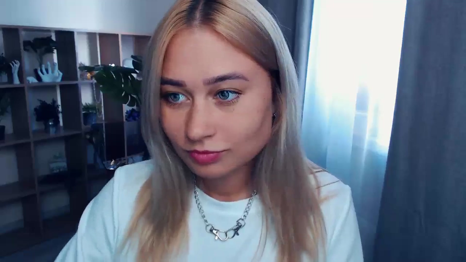 Gallery image thumbnail from Kukla_kolduna's myfreecams stream on, 09/09/2023, 13:30 image 17 of 20