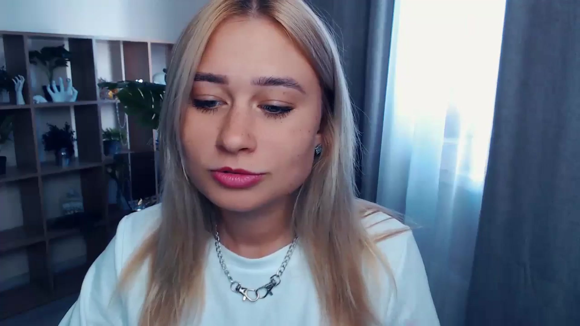 Gallery image thumbnail from Kukla_kolduna's myfreecams stream on, 09/09/2023, 13:30 image 15 of 20