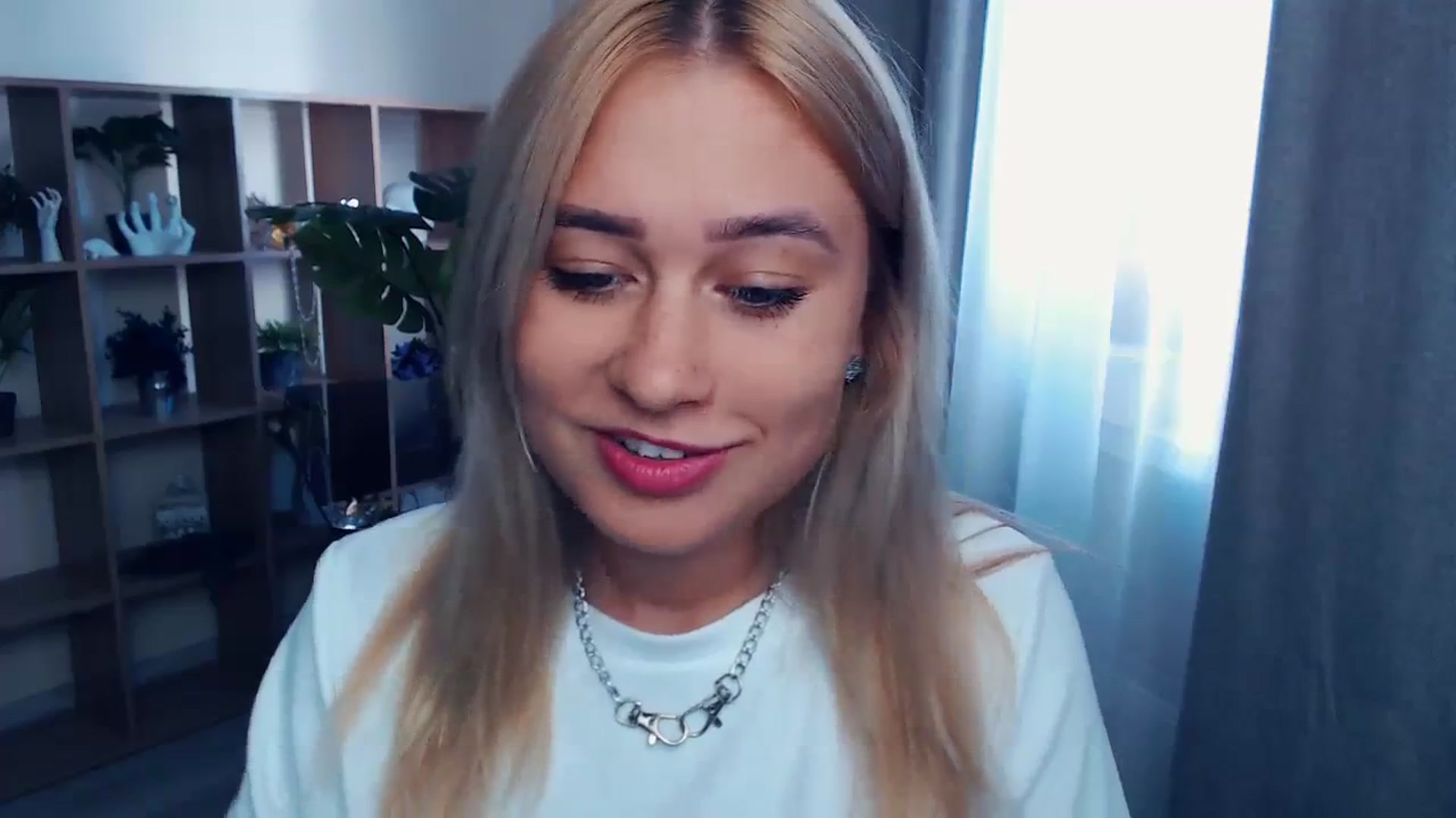 Gallery image thumbnail from Kukla_kolduna's myfreecams stream on, 09/09/2023, 13:30 image 14 of 20