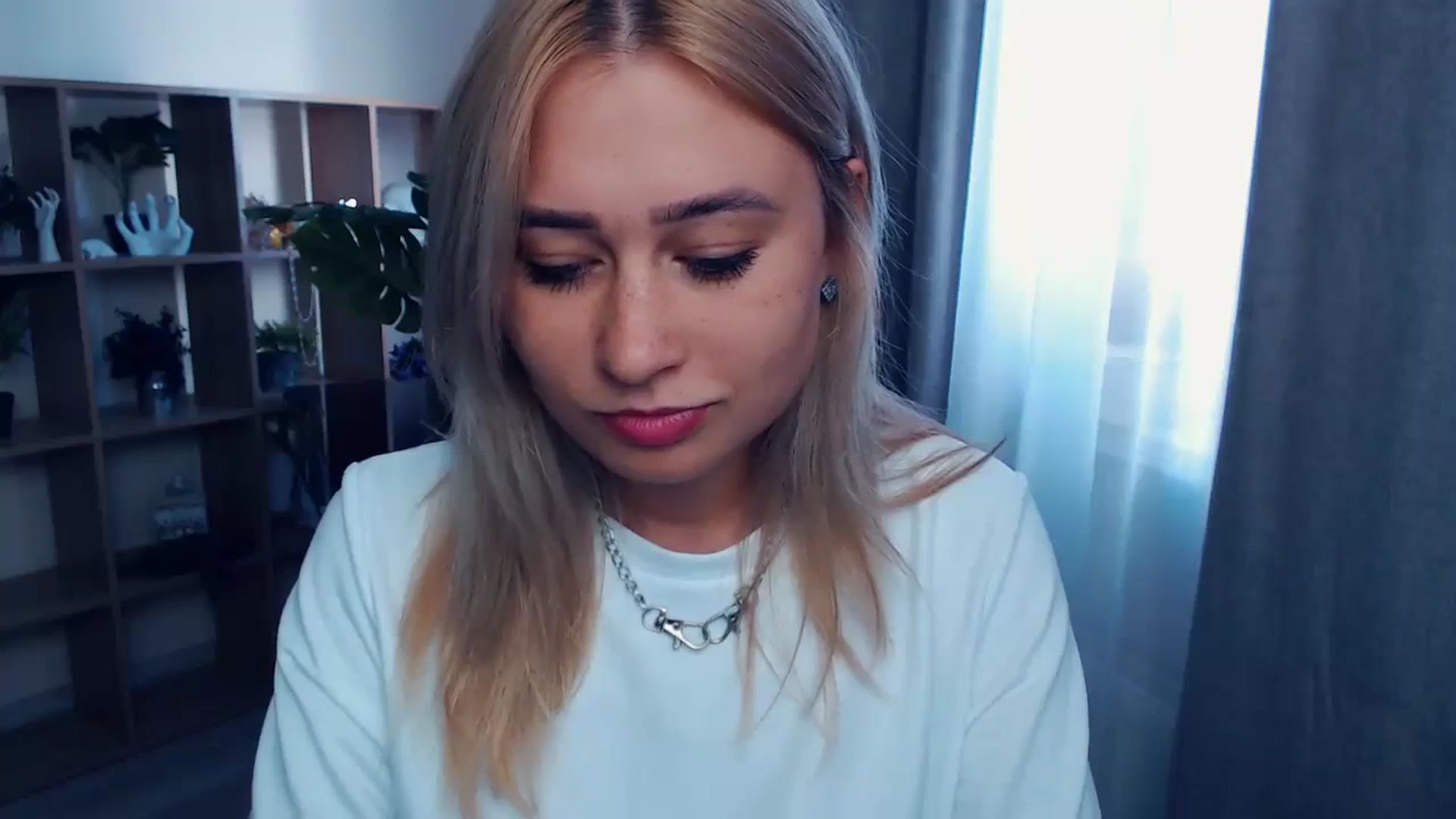 Gallery image thumbnail from Kukla_kolduna's myfreecams stream on, 09/09/2023, 13:30 image 12 of 20