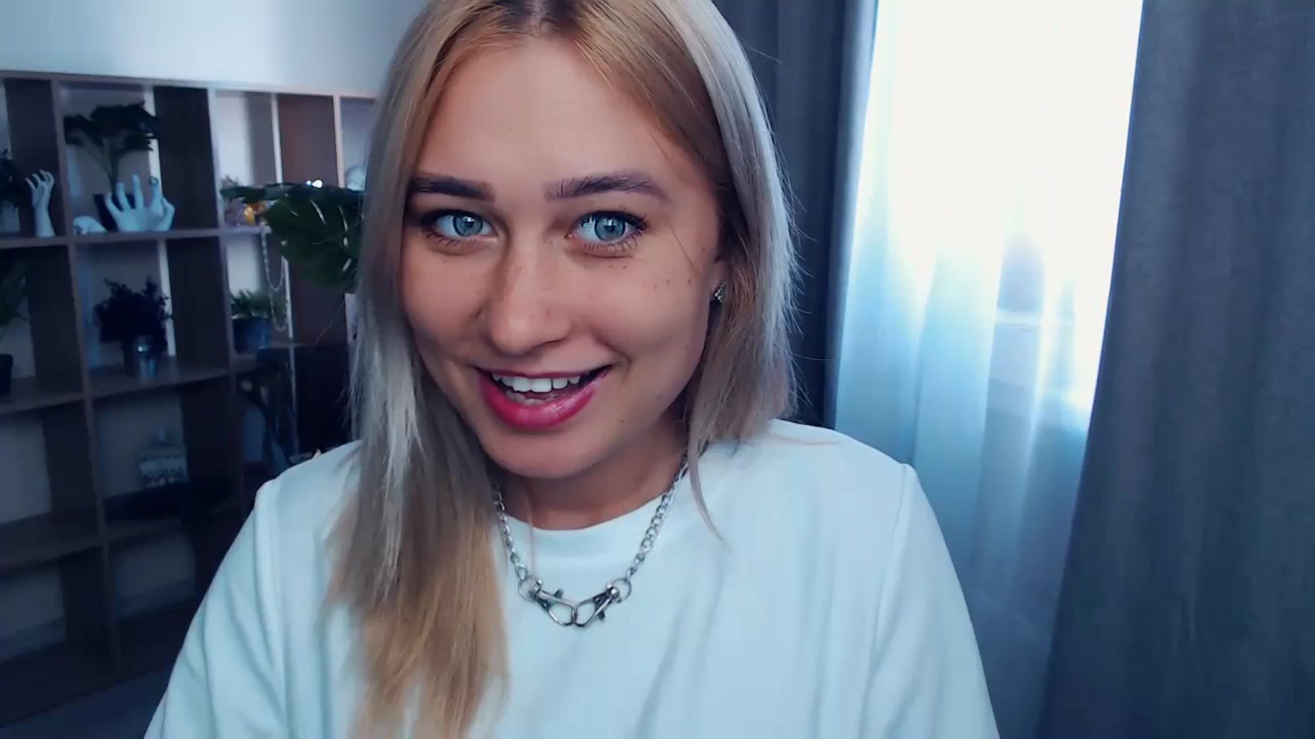 Gallery image thumbnail from Kukla_kolduna's myfreecams stream on, 09/09/2023, 13:30 image 1 of 20