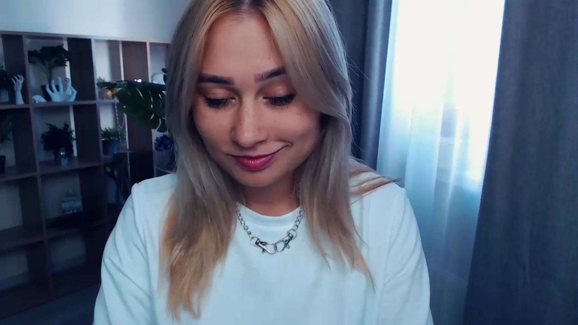 Gallery image thumbnail from Kukla_kolduna's myfreecams stream on, 09/09/2023, 13:30 image 10 of 20