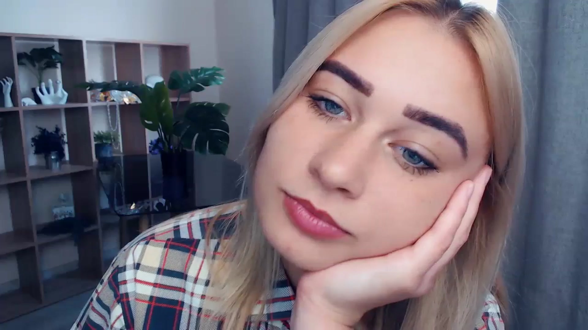 Gallery image thumbnail from Kukla_kolduna's myfreecams stream on, 09/11/2023, 13:47 image 5 of 20