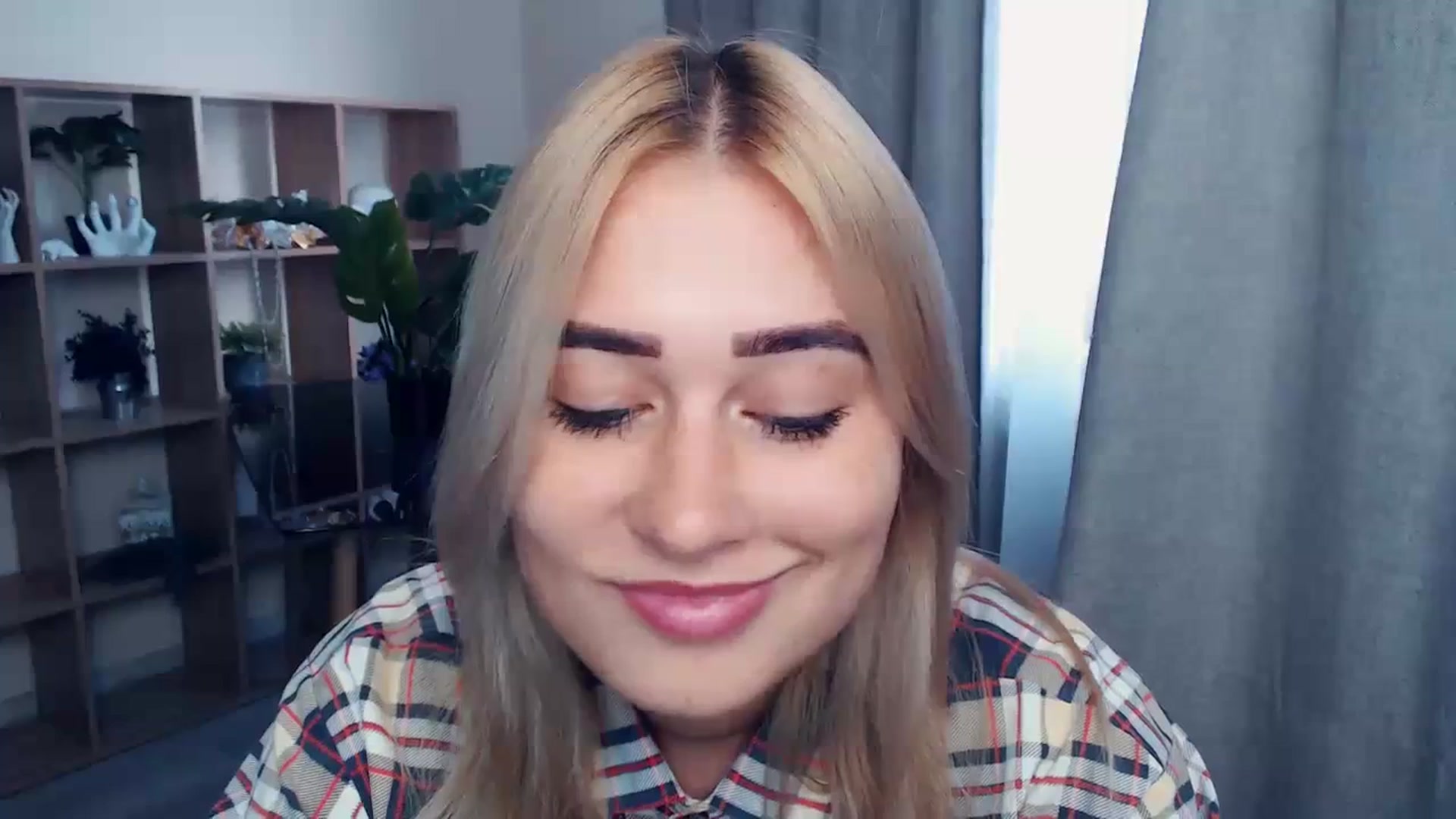 Gallery image thumbnail from Kukla_kolduna's myfreecams stream on, 09/11/2023, 15:20 image 12 of 20