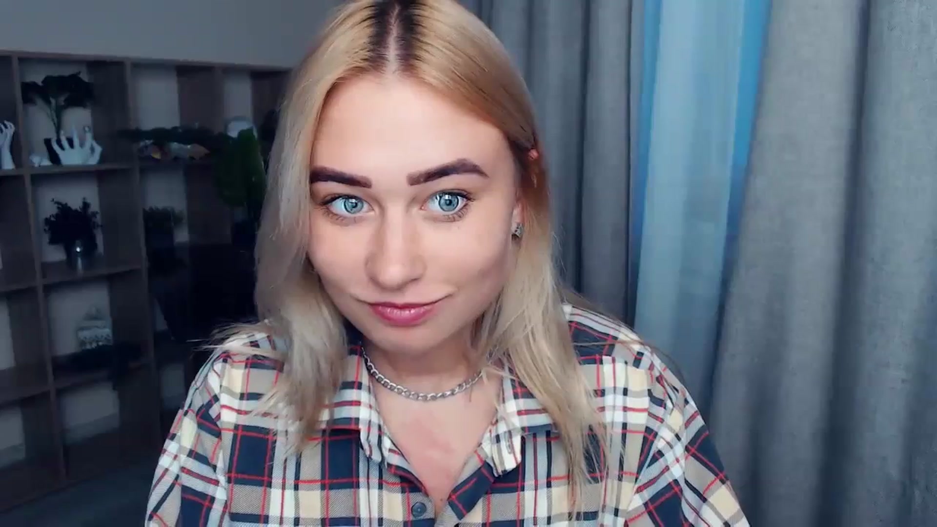 Gallery image thumbnail from Kukla_kolduna's myfreecams stream on, 09/11/2023, 16:28 image 17 of 20