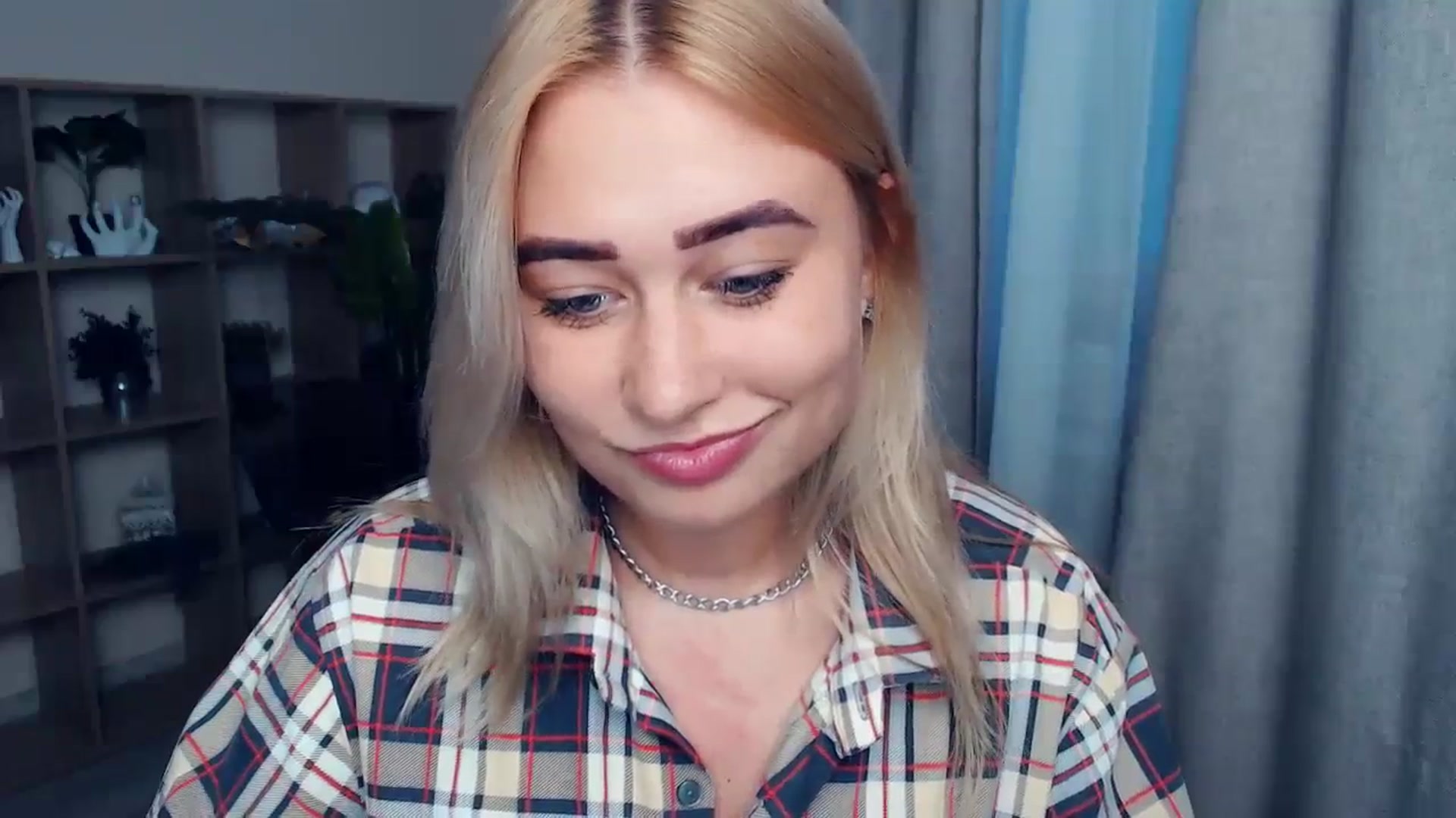 Gallery image thumbnail from Kukla_kolduna's myfreecams stream on, 09/11/2023, 16:28 image 18 of 20