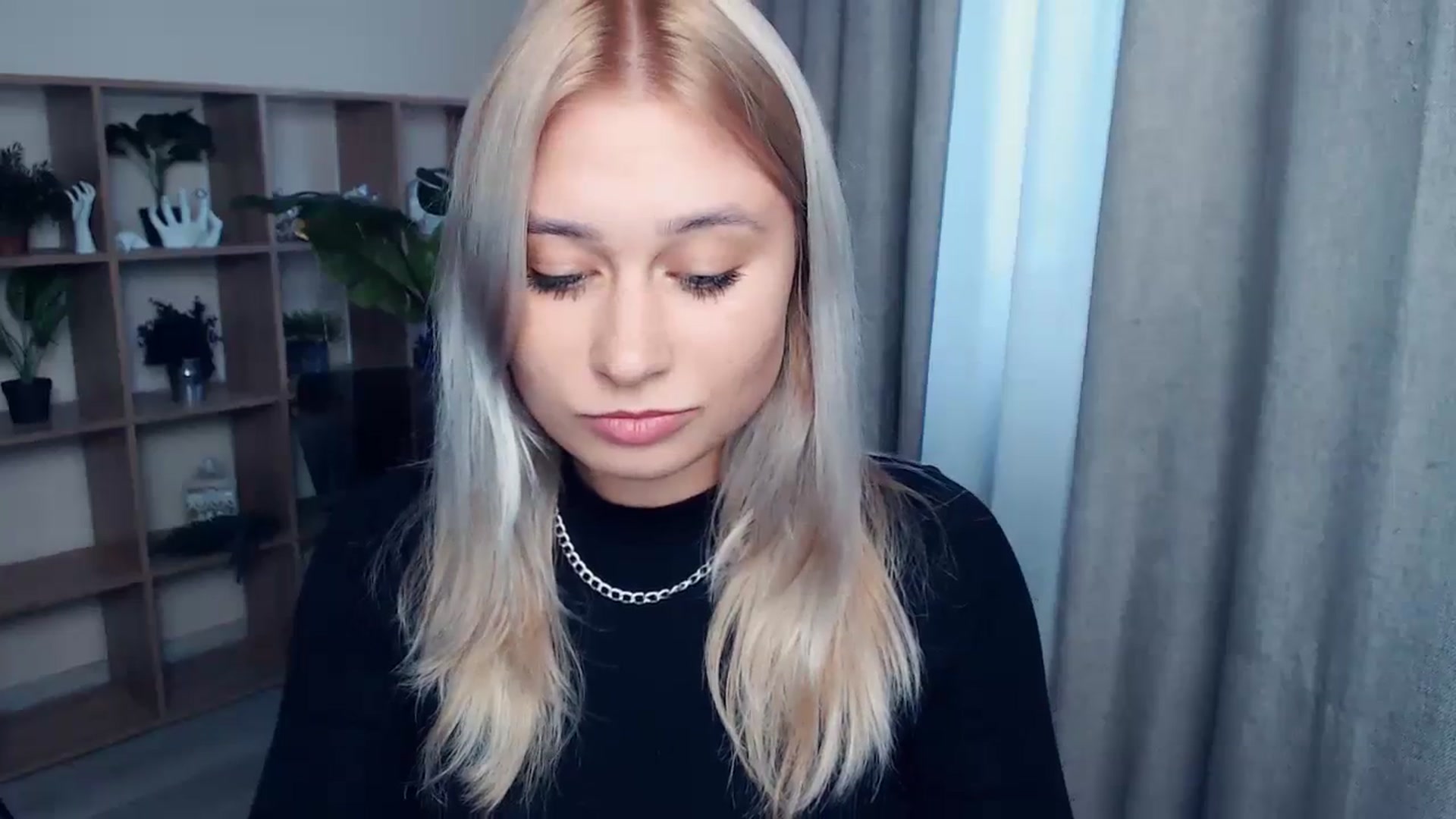 Gallery image thumbnail from Kukla_kolduna's myfreecams stream on, 09/15/2023, 15:29 image 8 of 20