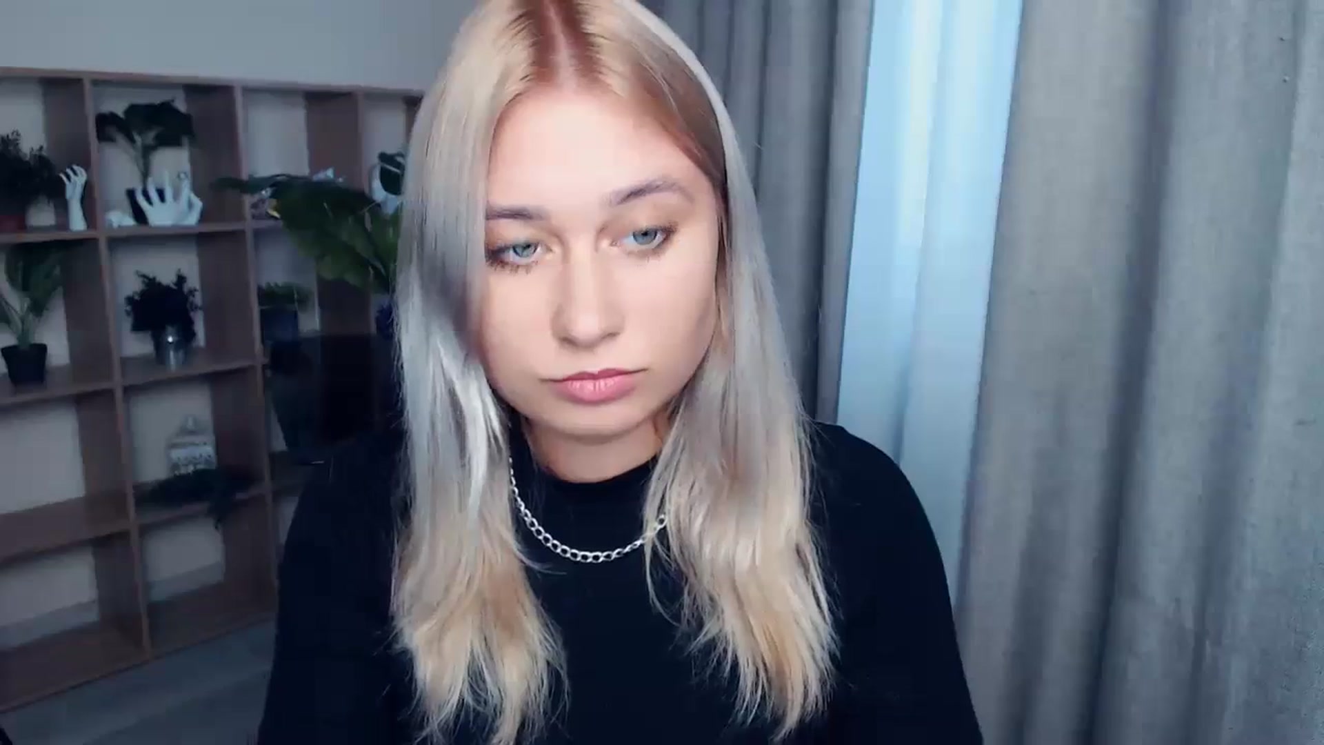 Gallery image thumbnail from Kukla_kolduna's myfreecams stream on, 09/15/2023, 15:29 image 14 of 20