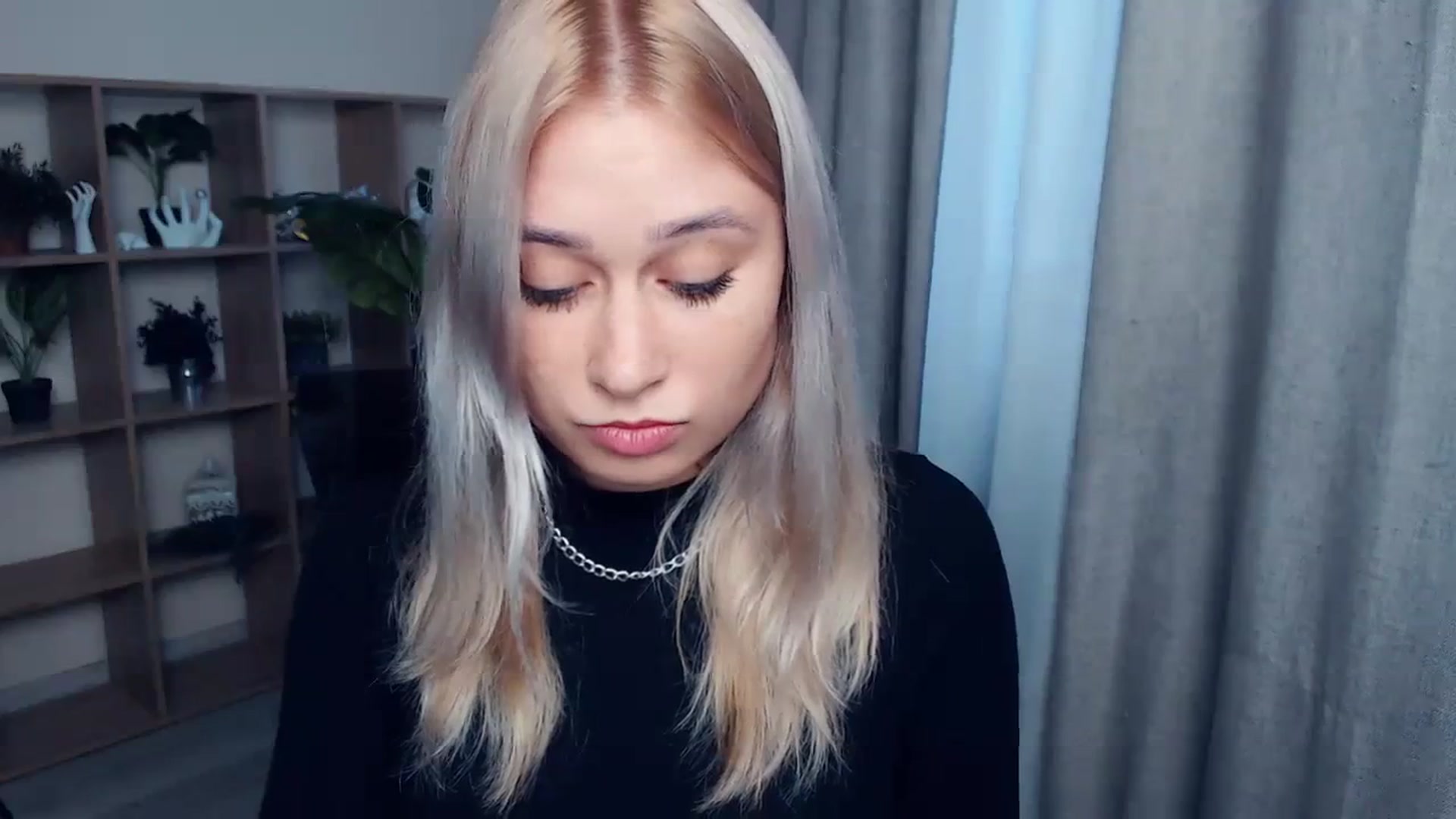 Gallery image thumbnail from Kukla_kolduna's myfreecams stream on, 09/15/2023, 15:29 image 19 of 20