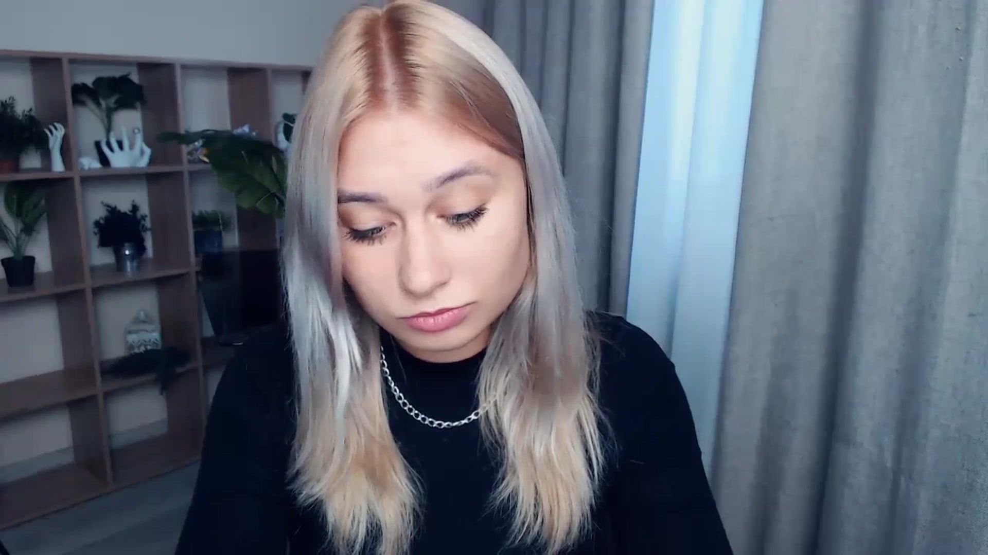 Gallery image thumbnail from Kukla_kolduna's myfreecams stream on, 09/15/2023, 15:29 image 13 of 20