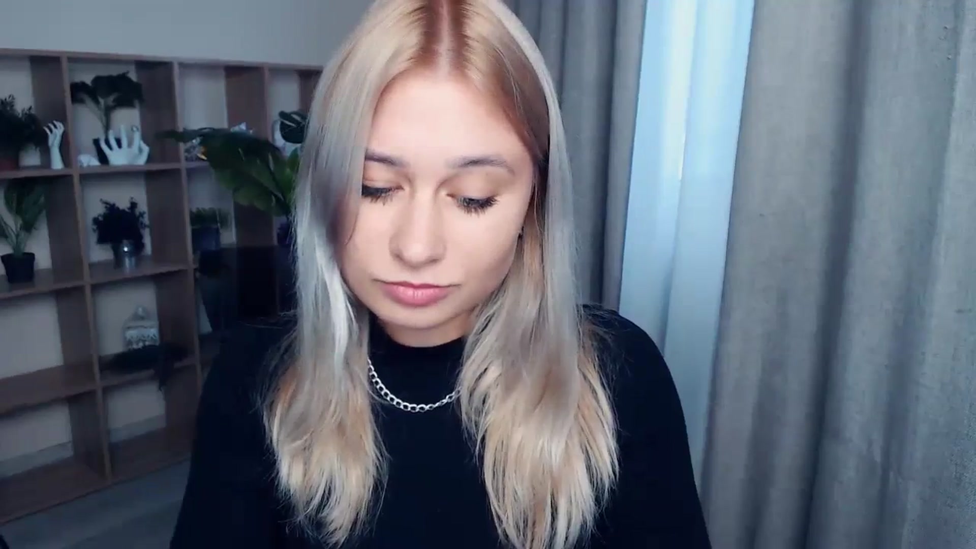 Gallery image thumbnail from Kukla_kolduna's myfreecams stream on, 09/15/2023, 15:29 image 10 of 20