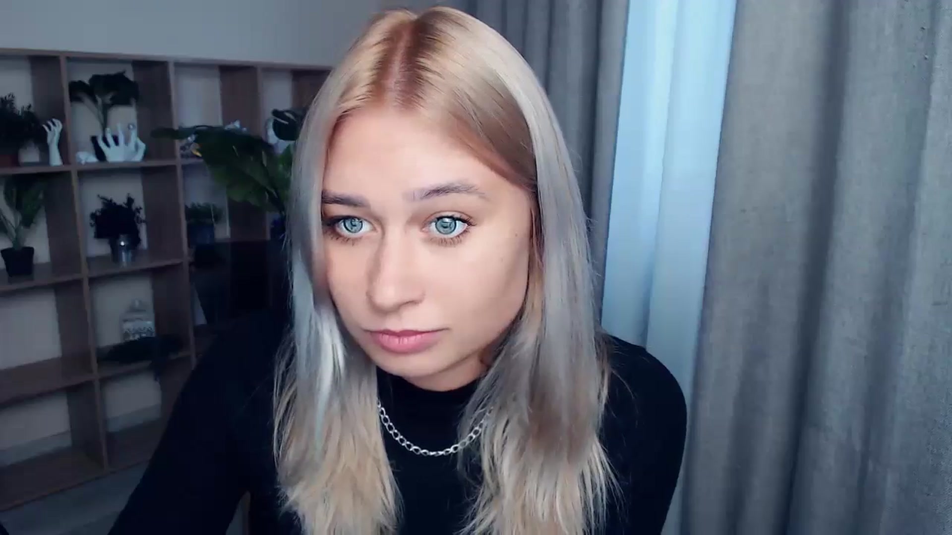 Gallery image thumbnail from Kukla_kolduna's myfreecams stream on, 09/15/2023, 15:29 image 12 of 20