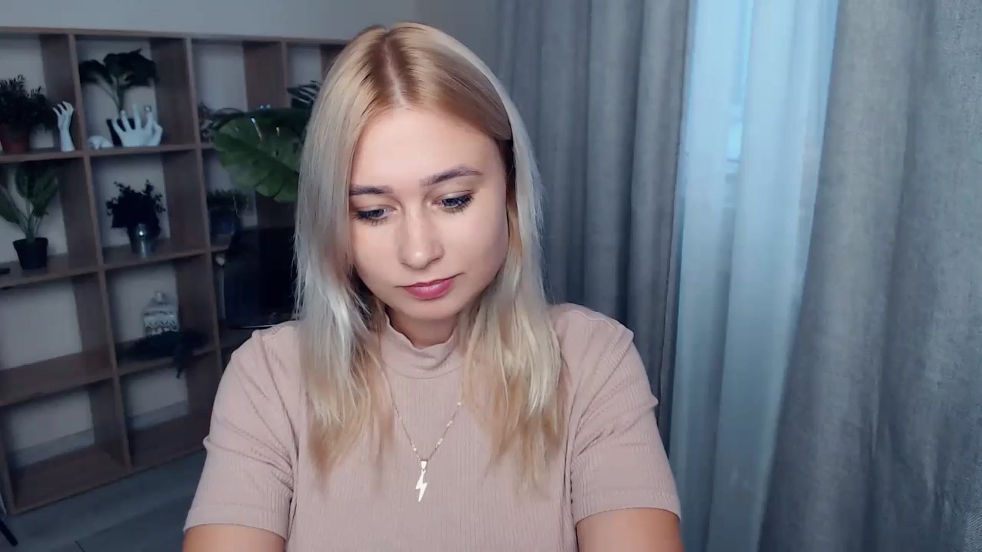 Gallery image thumbnail from Kukla_kolduna's myfreecams stream on, 09/22/2023, 16:19 image 12 of 20